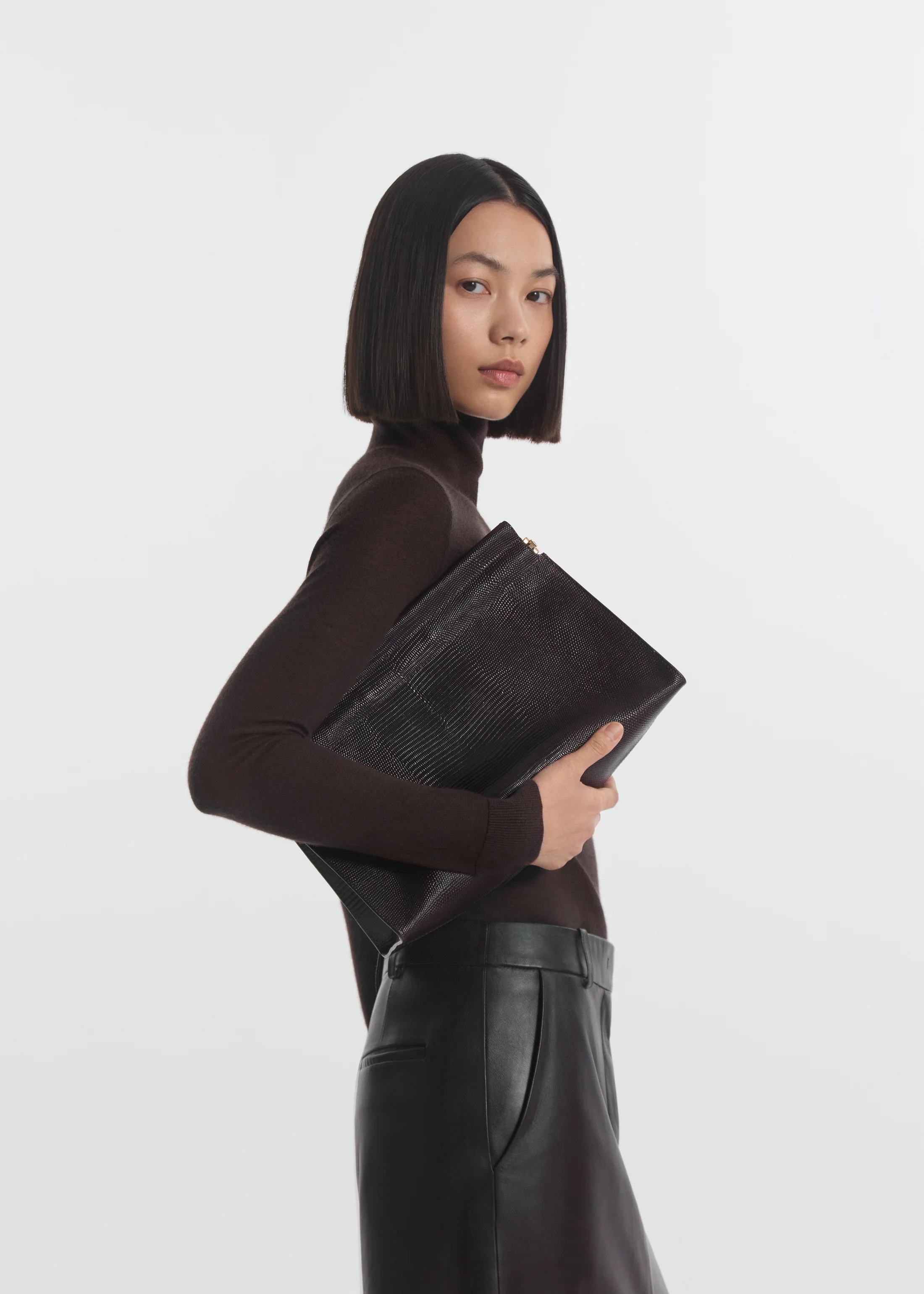 Slim Turtleneck in Fine Cashmere - Chocolate