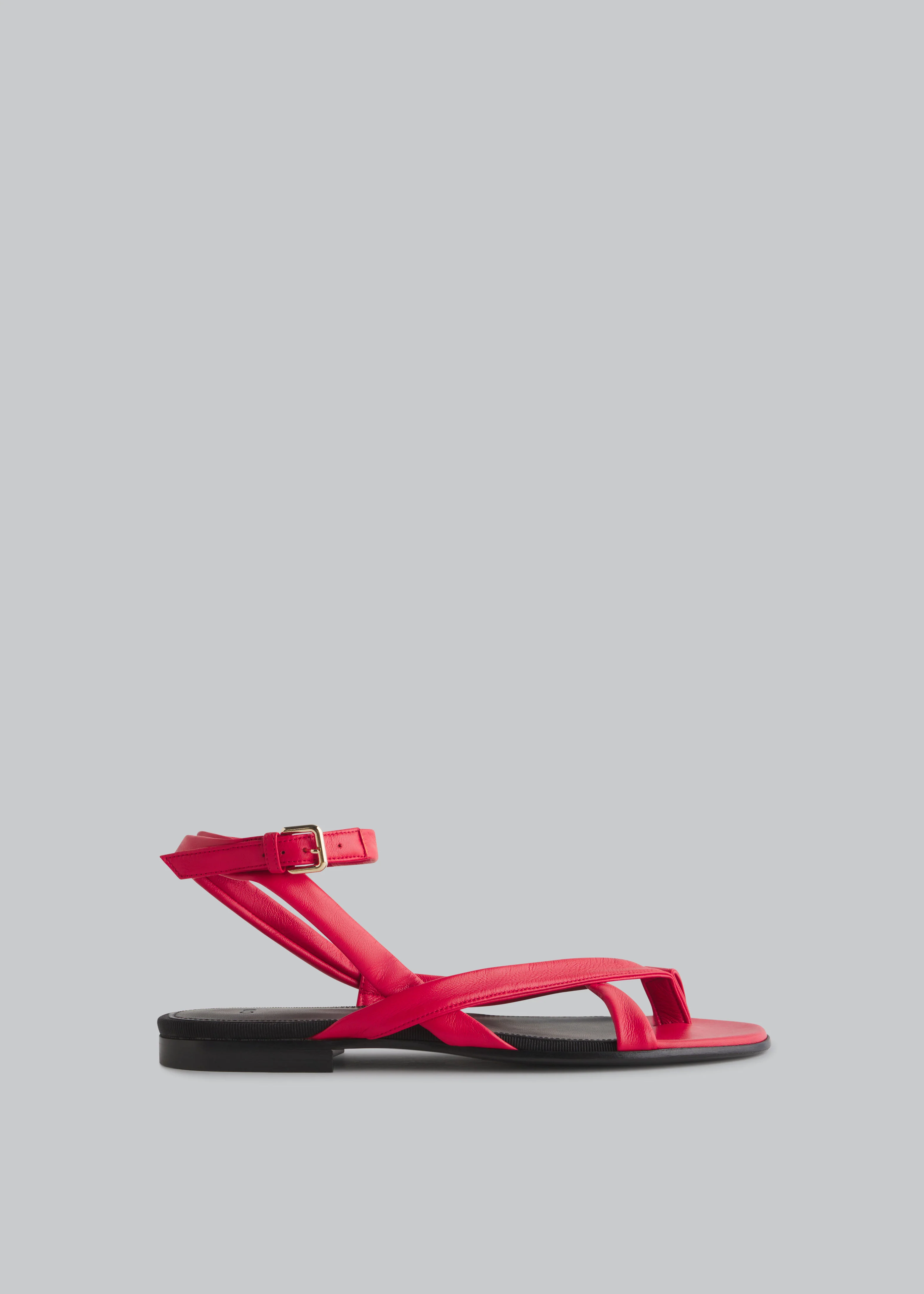 Stretch Leather Toe Strap Sandal in Red