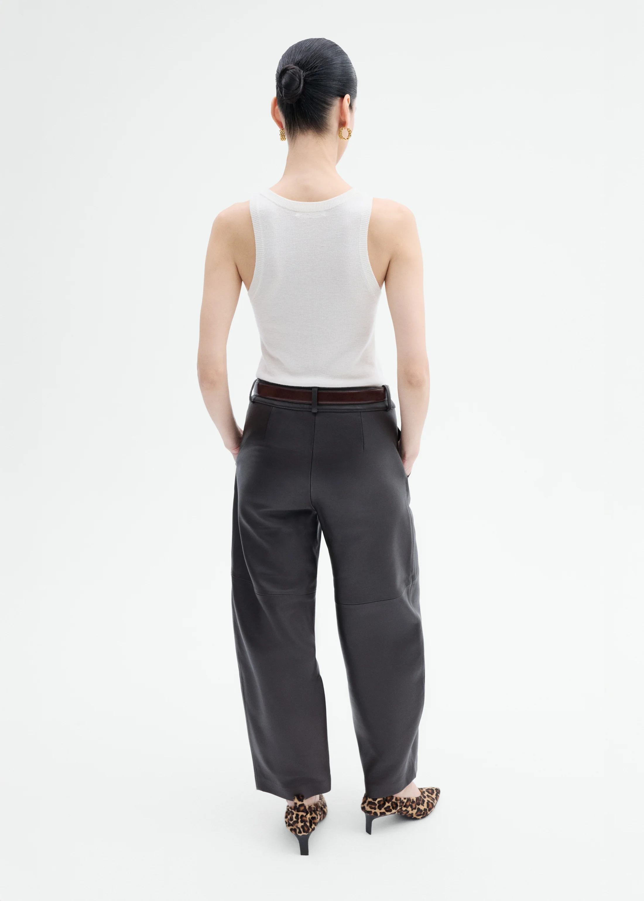 1147-cropped-leather-trouser-chocolate-2.webp Cropped Leather Trouser - Chocolate