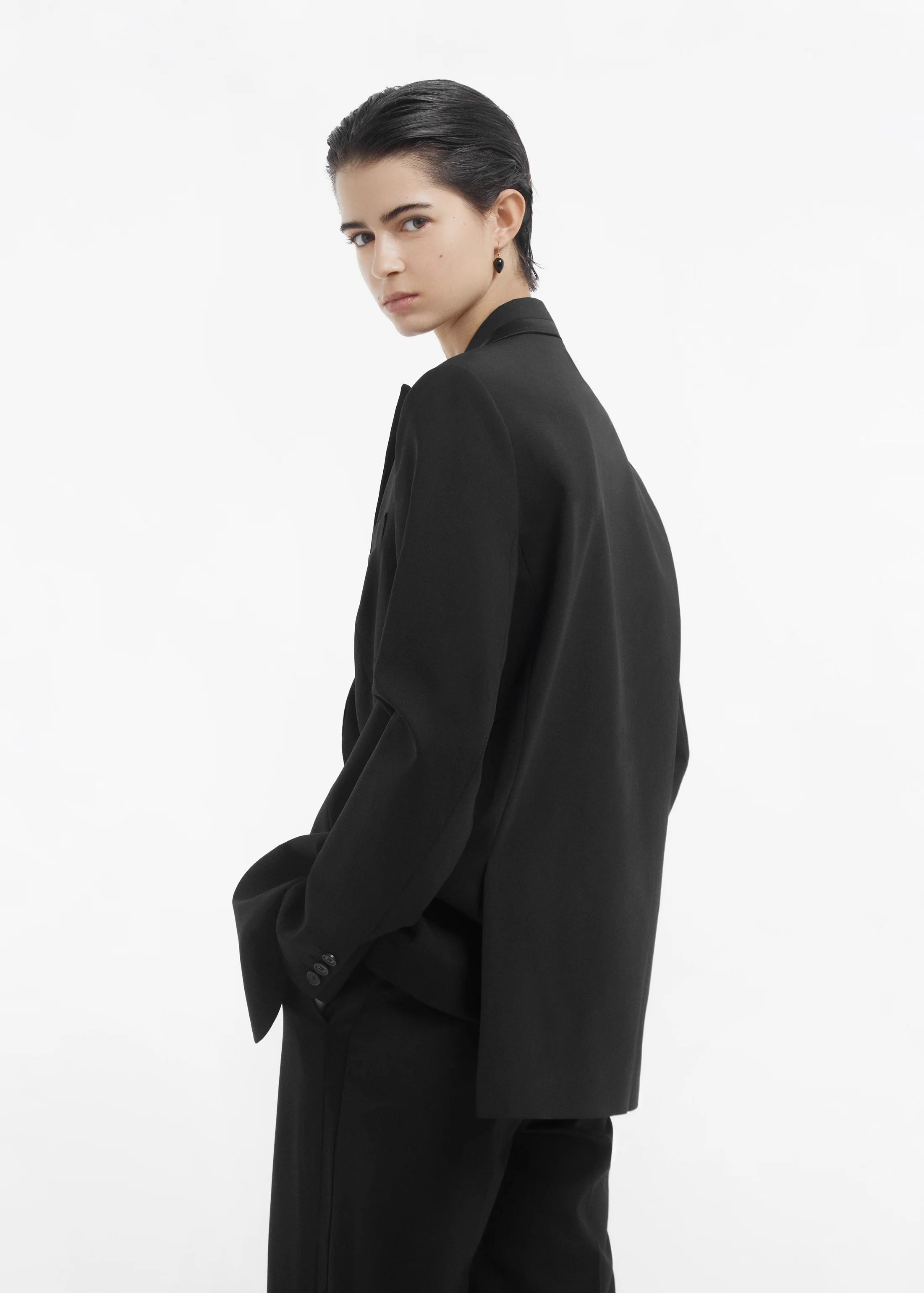 1291-tuxedo-jacket-in-wool-and-silk-black-3.webp Tuxedo Jacket in Wool and Silk - Black