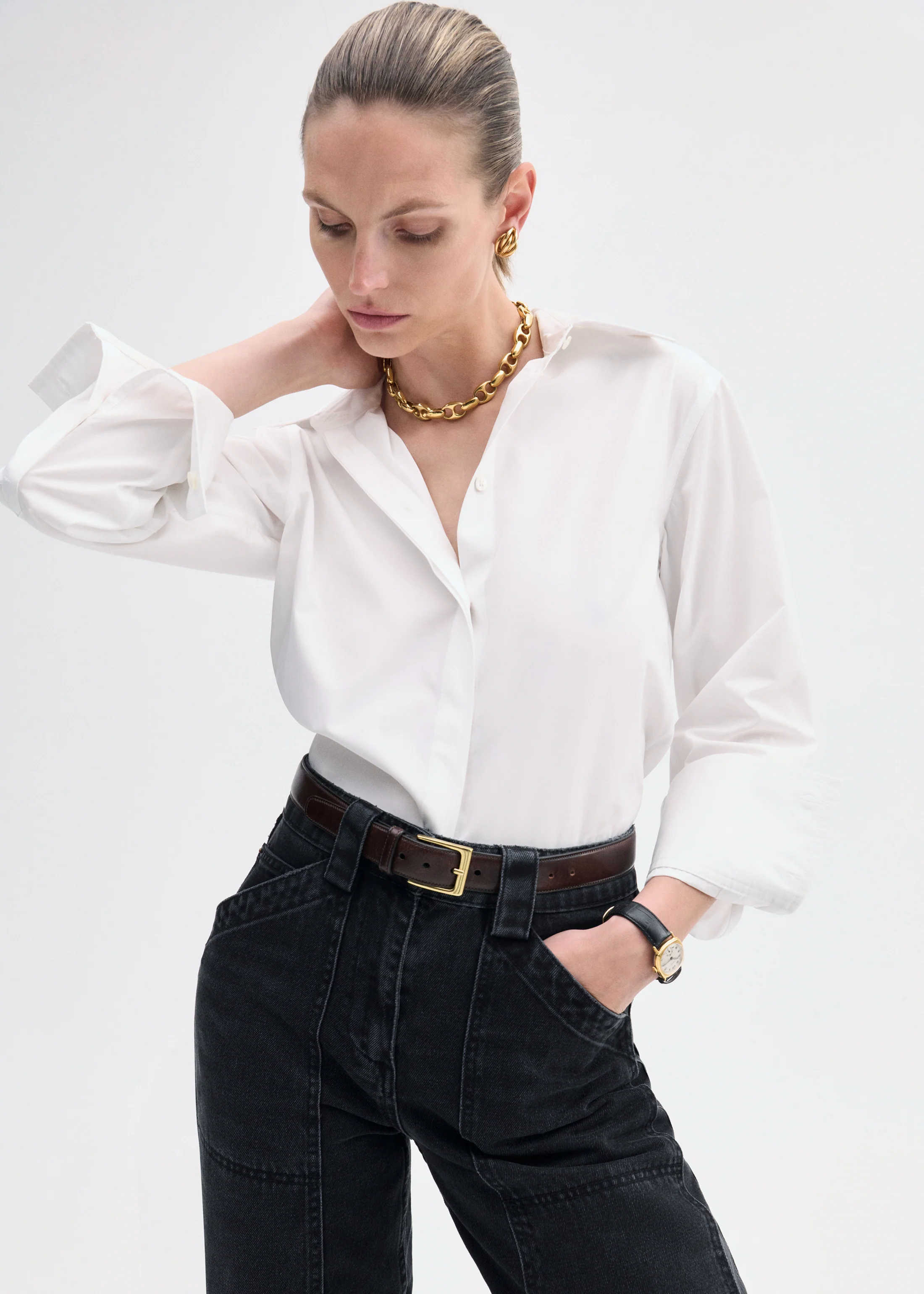 1298-fitted-shirt-in-cotton-poplin-white-1.webp Fitted Shirt in Cotton Poplin - White