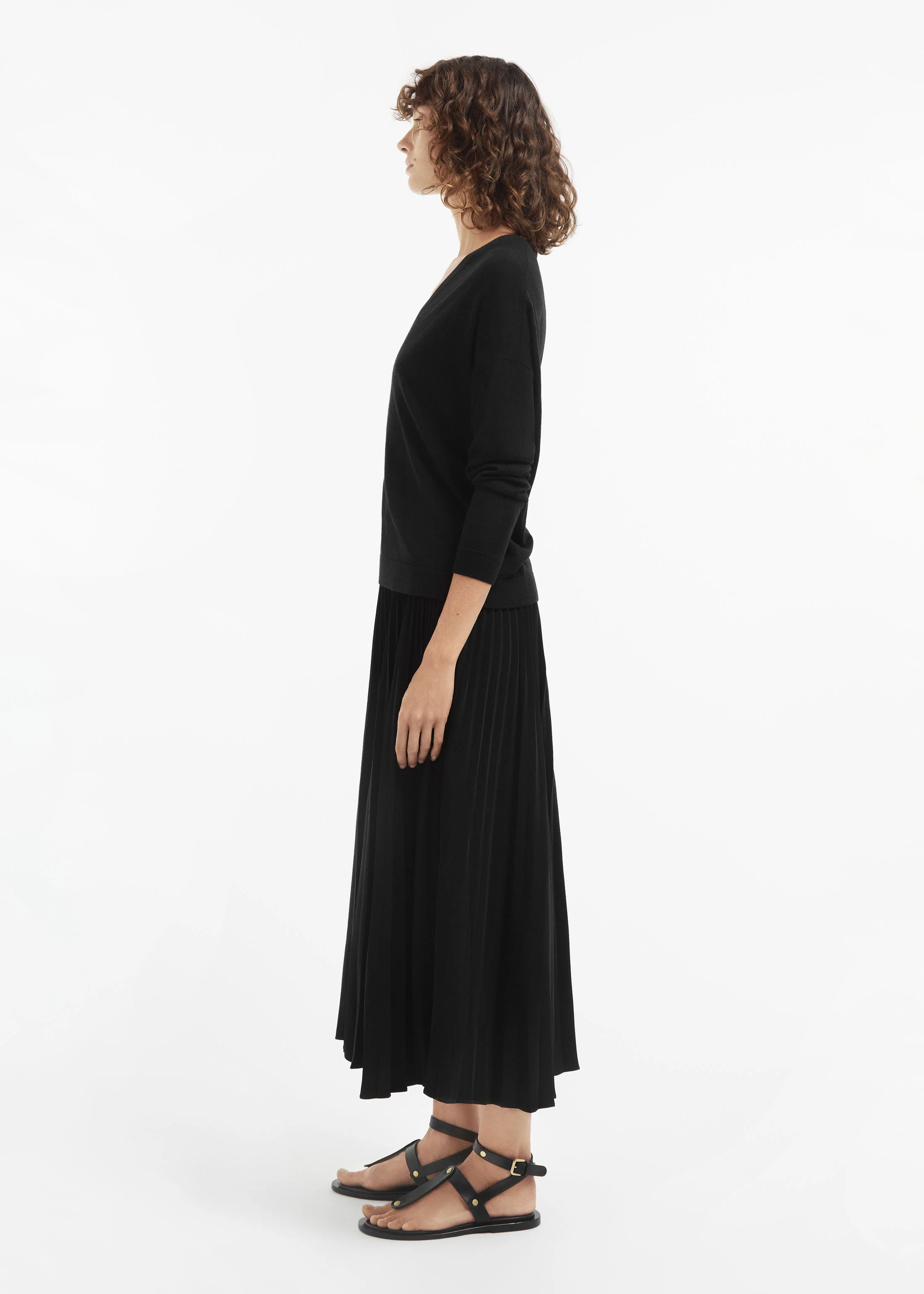 1312-pleated-elastic-waist-skirt-in-stretch-crepe-black-3.webp Pleated Elastic Waist Skirt in Stretch Crepe - Black