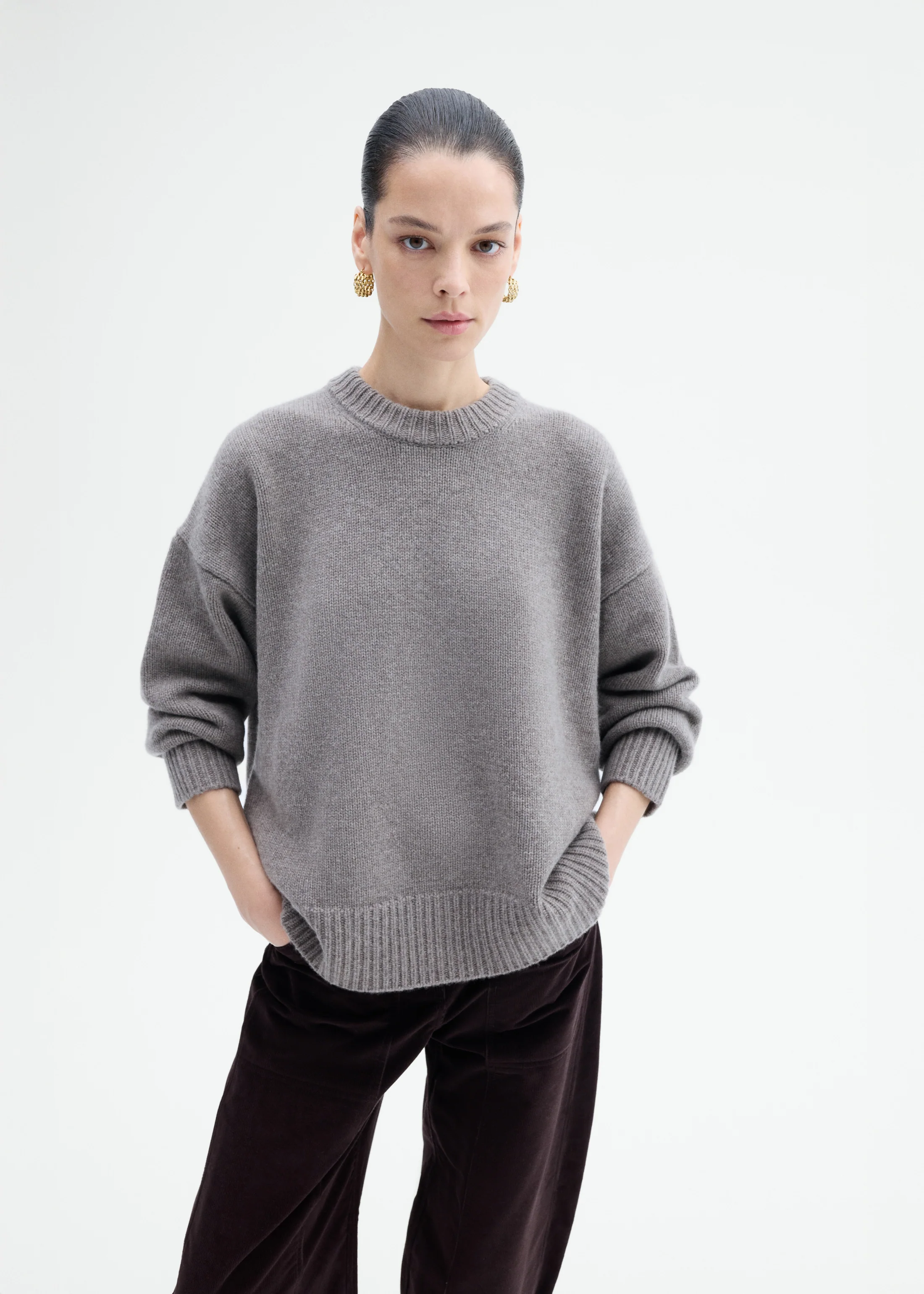 1318-boyfriend-crew-sweater-in-wool-cashmere-taupe-1.webp Boyfriend Crew Sweater in Wool Cashmere - Taupe