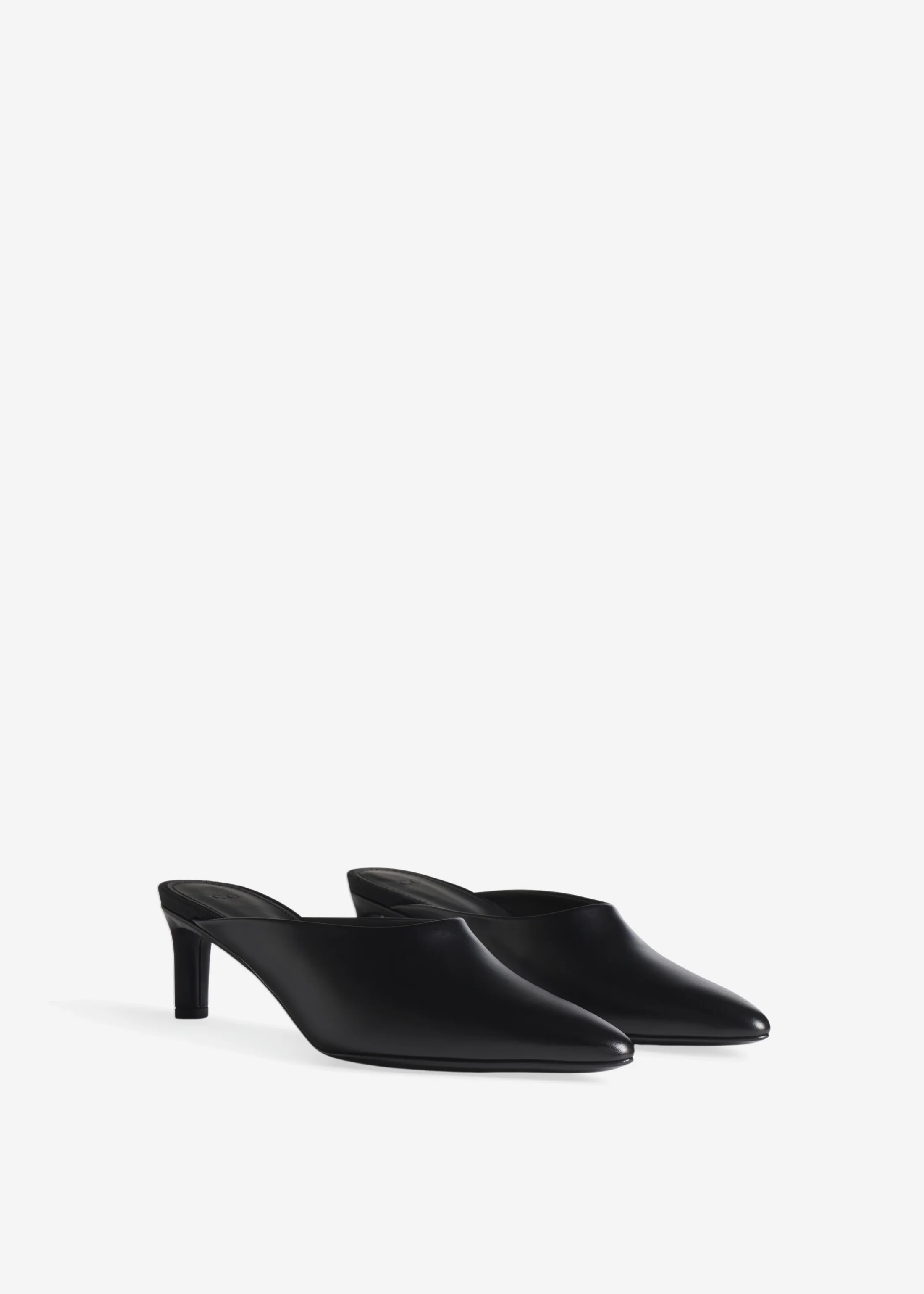 Pointed Toe Mule in Calf Skin Leather - Black