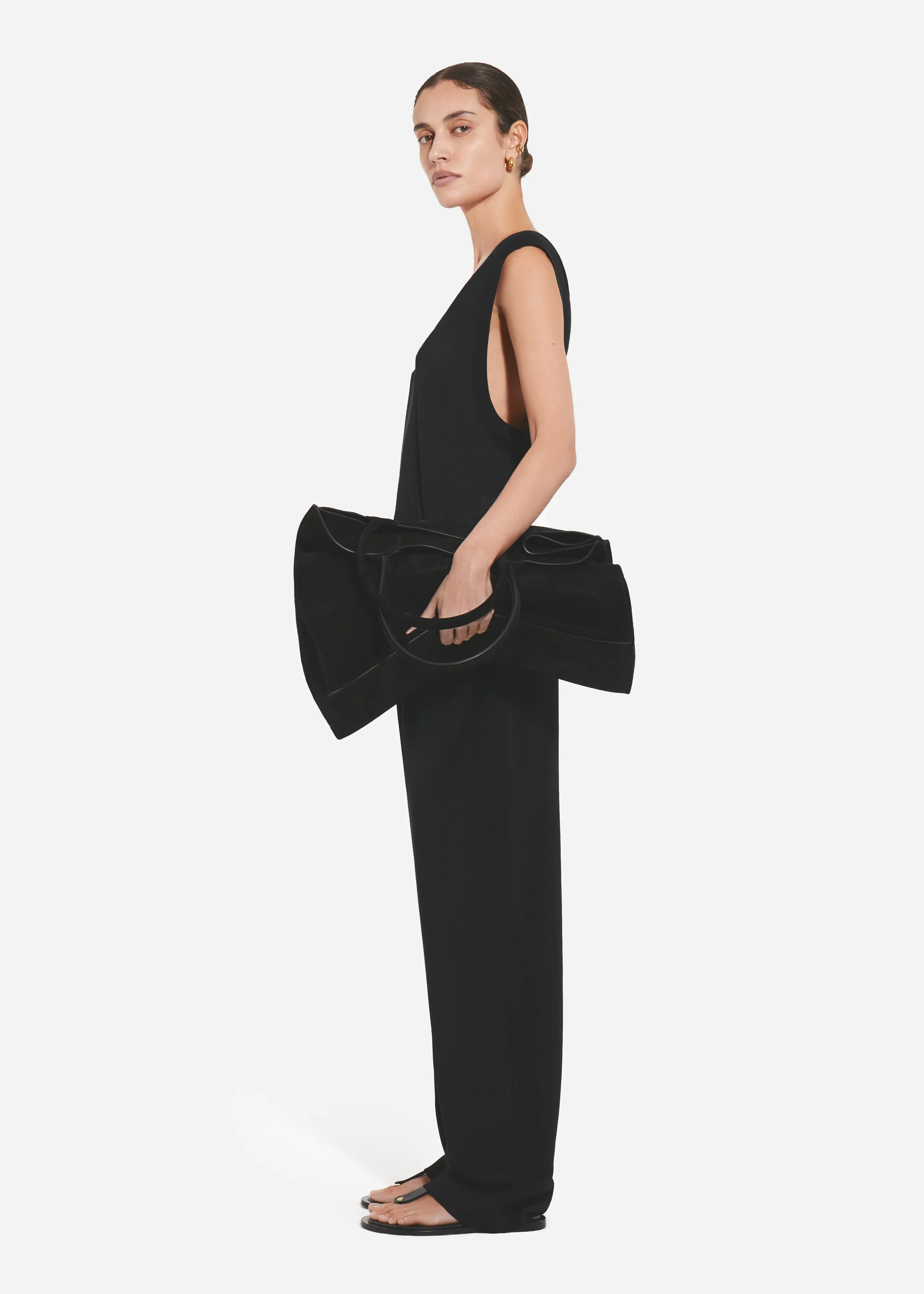 Tailored Straight-Leg Trouser in Viscose Twill - Black