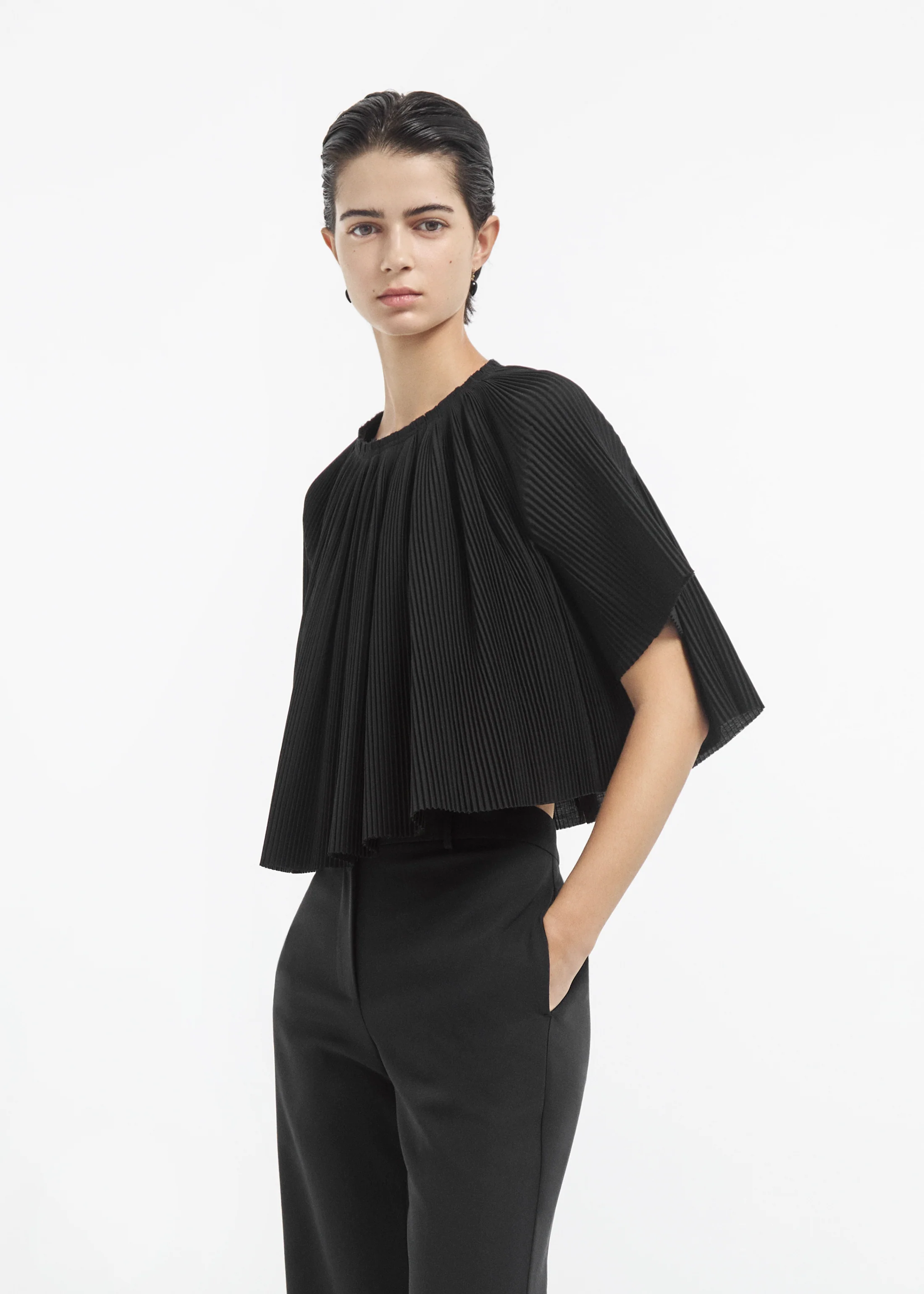 1495-crinkle-cut-cape-top-in-plisse-black-1.webp Crinkle Cut Cape Top in Plisse - Black