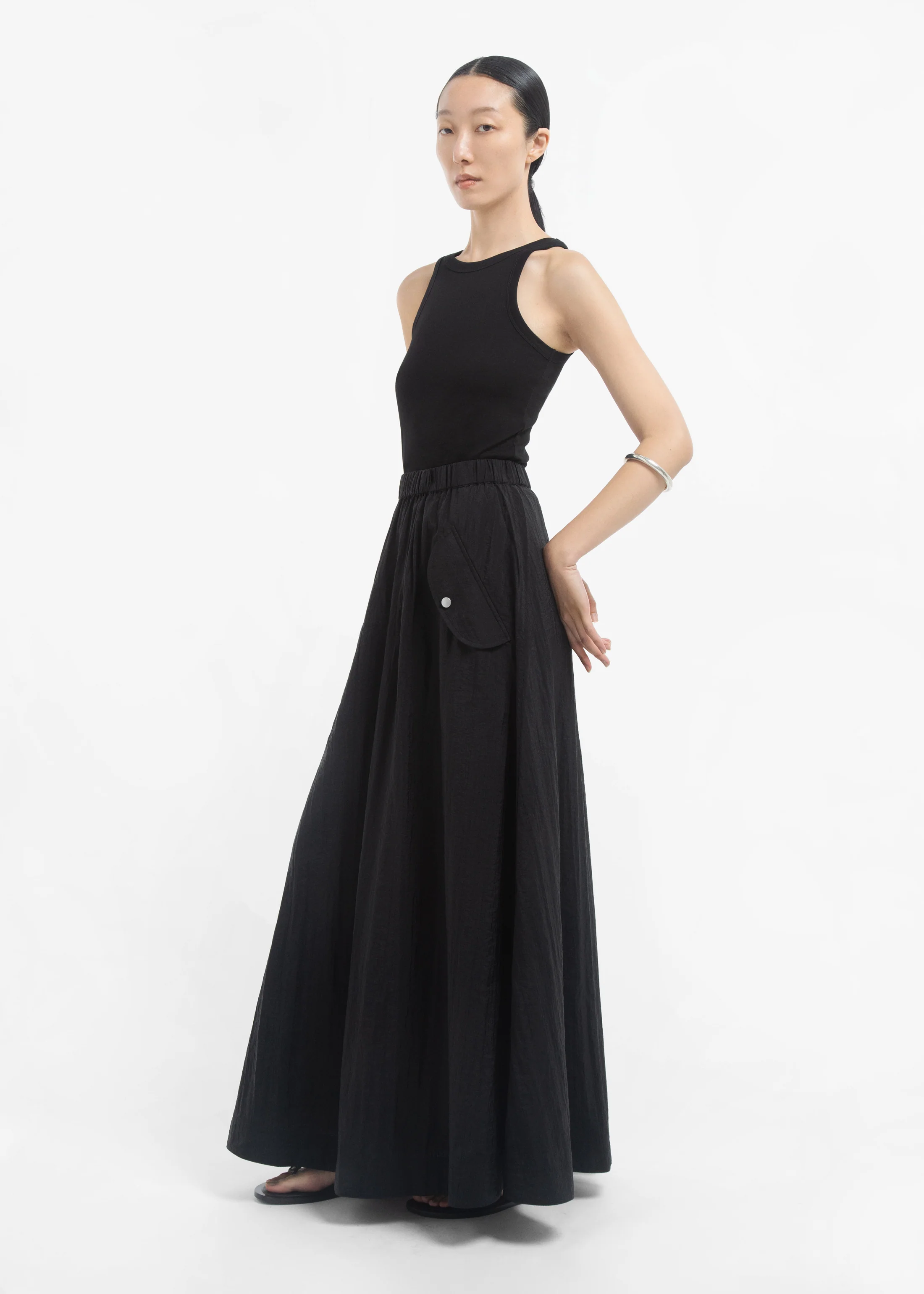 1584-parachute-skirt-in-recycled-nylon-black-1.webp Parachute Skirt in Recycled Nylon - Black