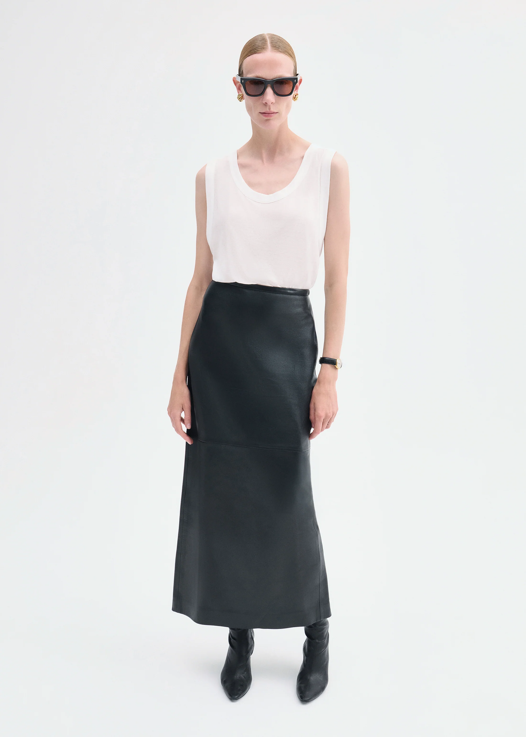 1671-full-length-pencil-skirt-in-leather-black-1.webp Full-Length Pencil Skirt in Leather - Black