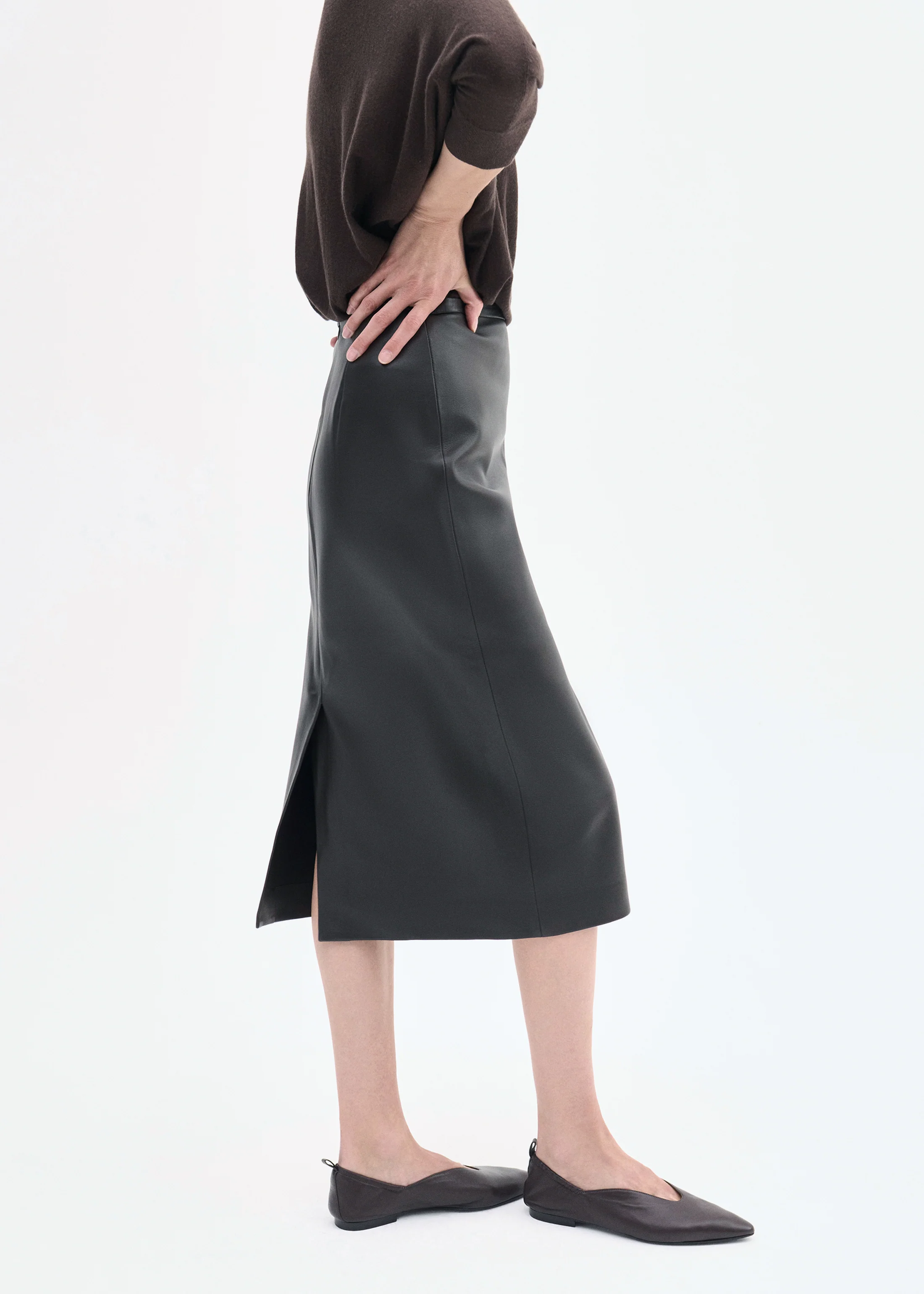 Midi Pencil Skirt in Leather - Chocolate