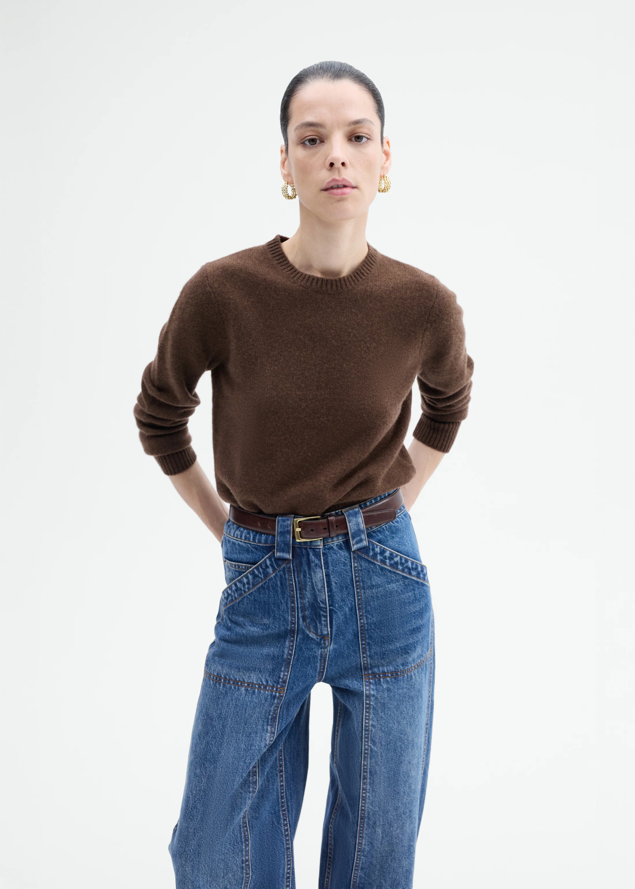 1805-crew-sweater-in-cashmere-brown-1.webp Crew Sweater in Cashmere - Brown