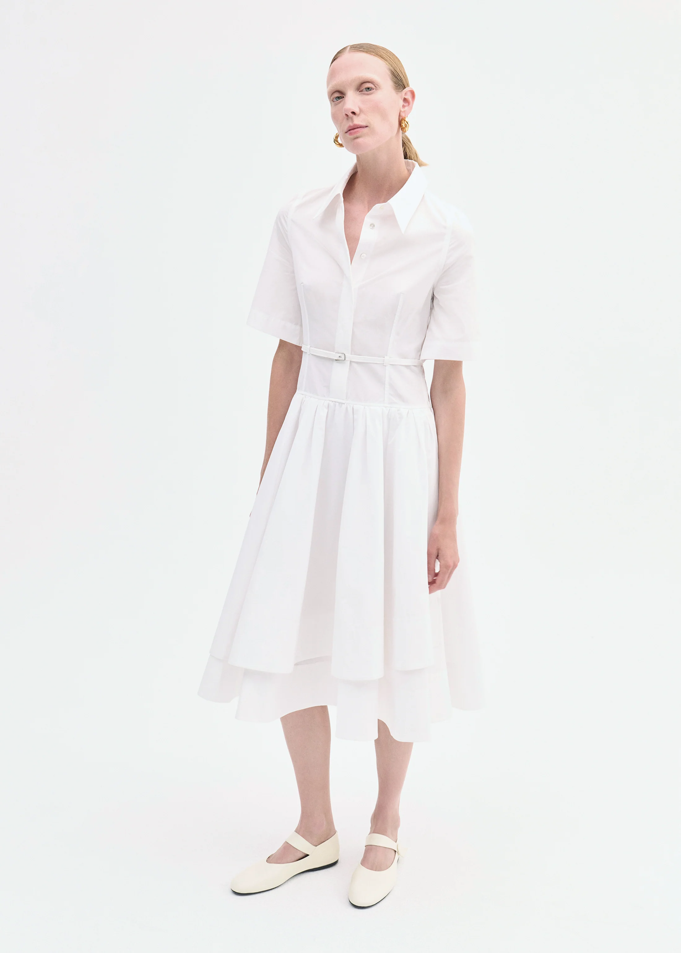 1840-short-sleeve-belted-dress-in-cotton-poplin-white-1.webp Short Sleeve Belted Dress in Cotton Poplin - White