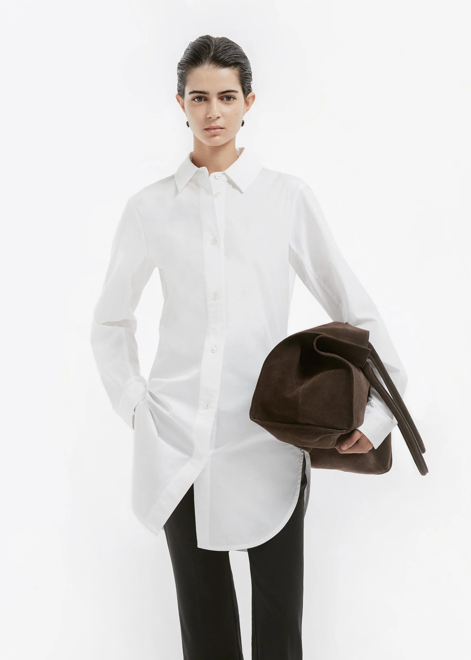 1868-cinched-button-down-shirt-in-cotton-poplin-white-1.webp Cinched Button Down Shirt in Cotton Poplin - White