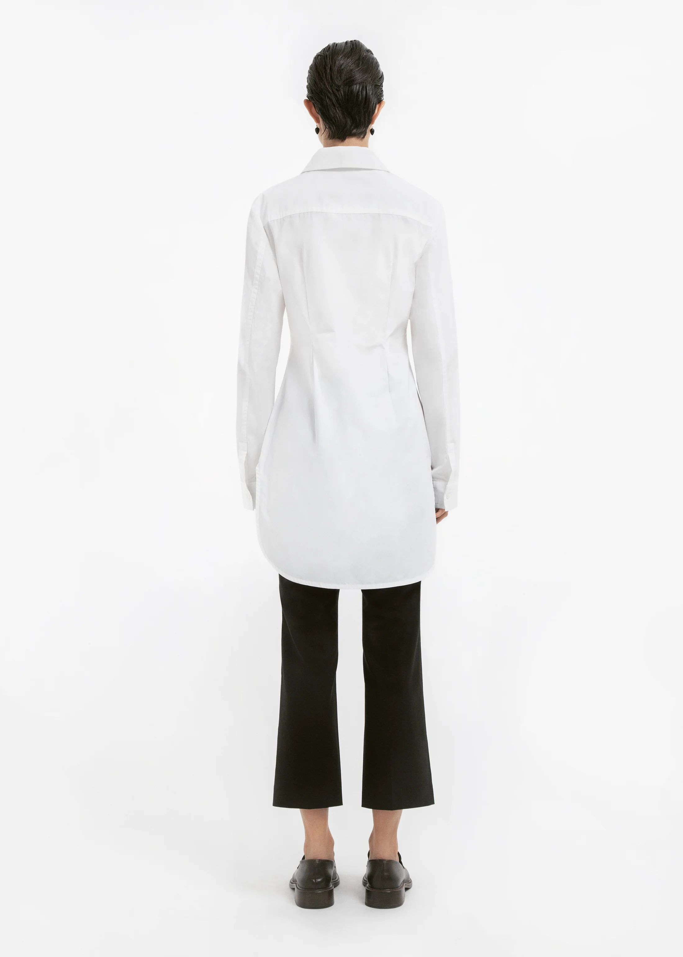 1868-cinched-button-down-shirt-in-cotton-poplin-white-3.webp Cinched Button Down Shirt in Cotton Poplin - White