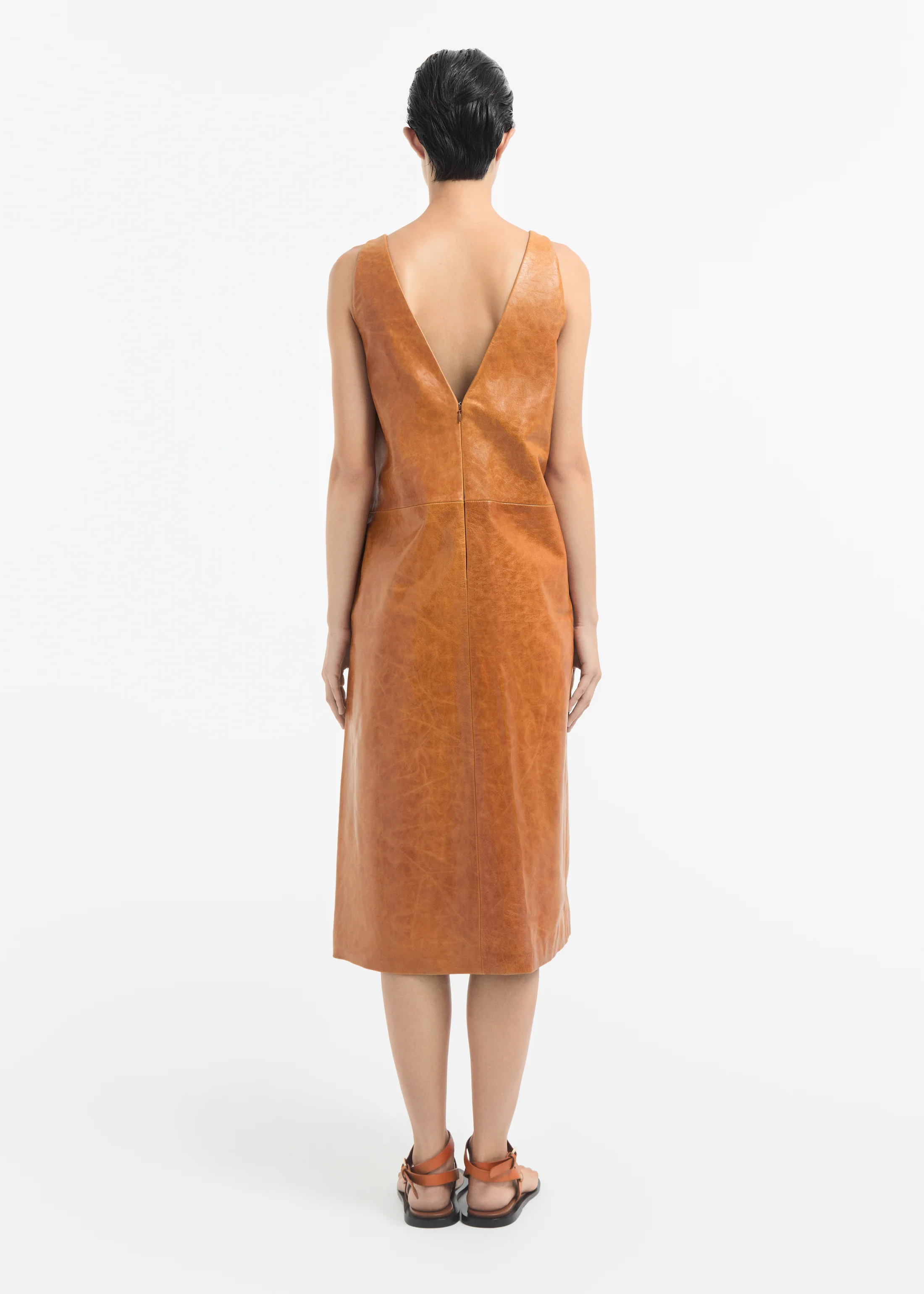 V-Neck Dress in Leather - Cognac
