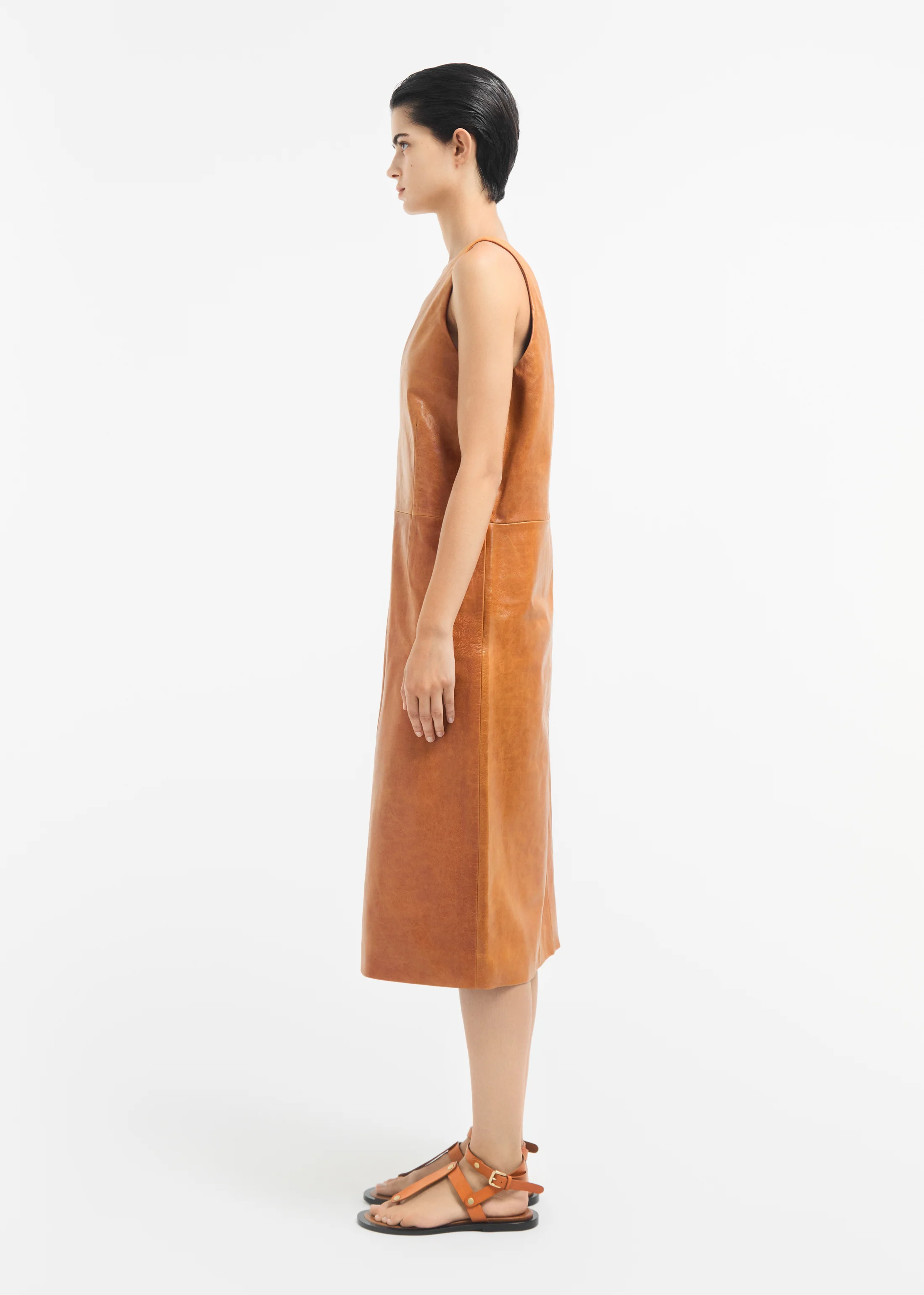 V-Neck Dress in Leather - Cognac