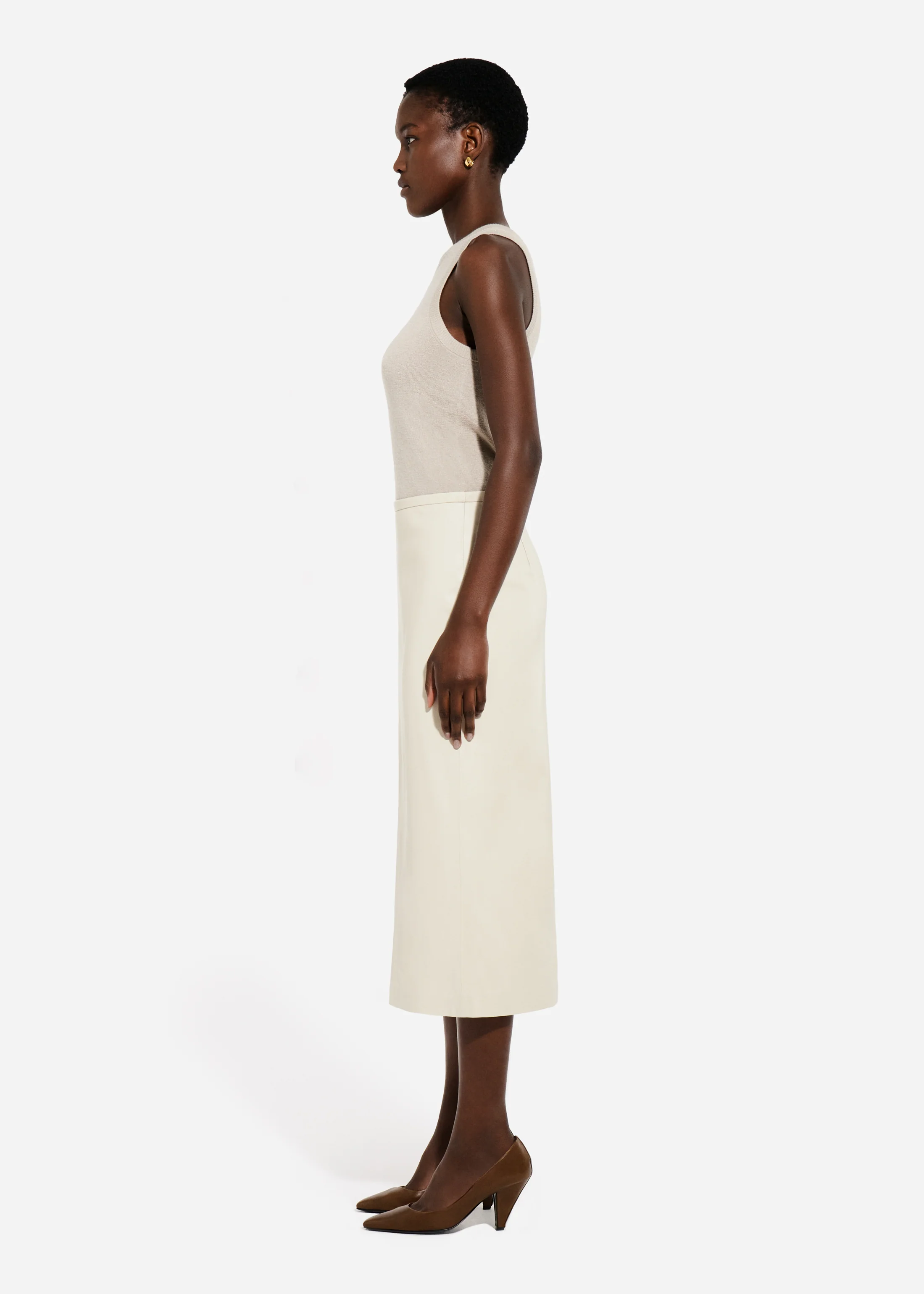 1921-pencil-skirt-in-leather-pearl-3.webp Pencil Skirt in Leather - Pearl