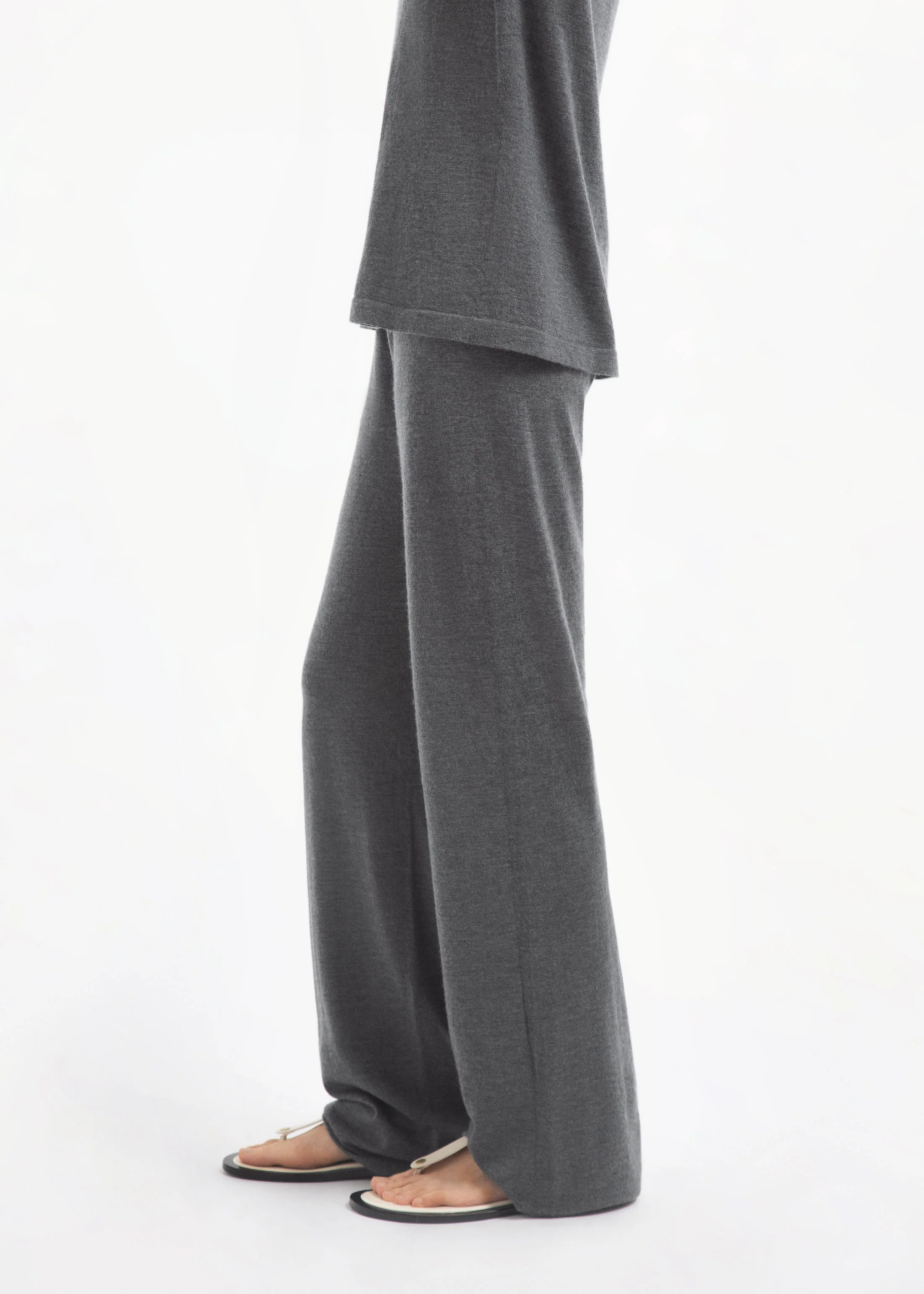 1966-pull-up-pant-in-fine-cashmere-grey-2.webp Pull Up Pant in Fine Cashmere - Grey