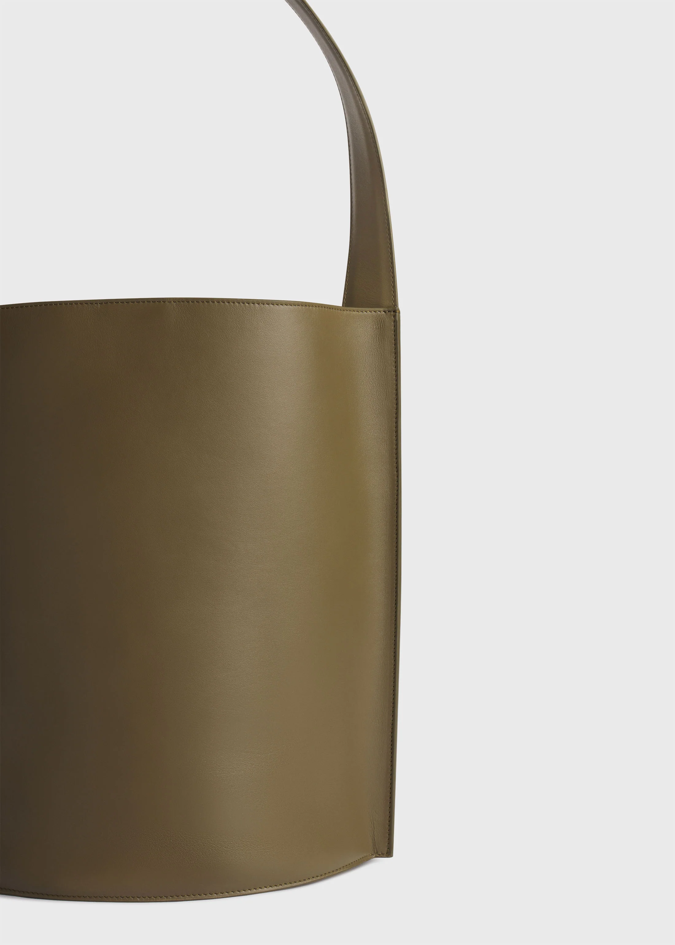 Bucket Tote Bag in Leather - Olive