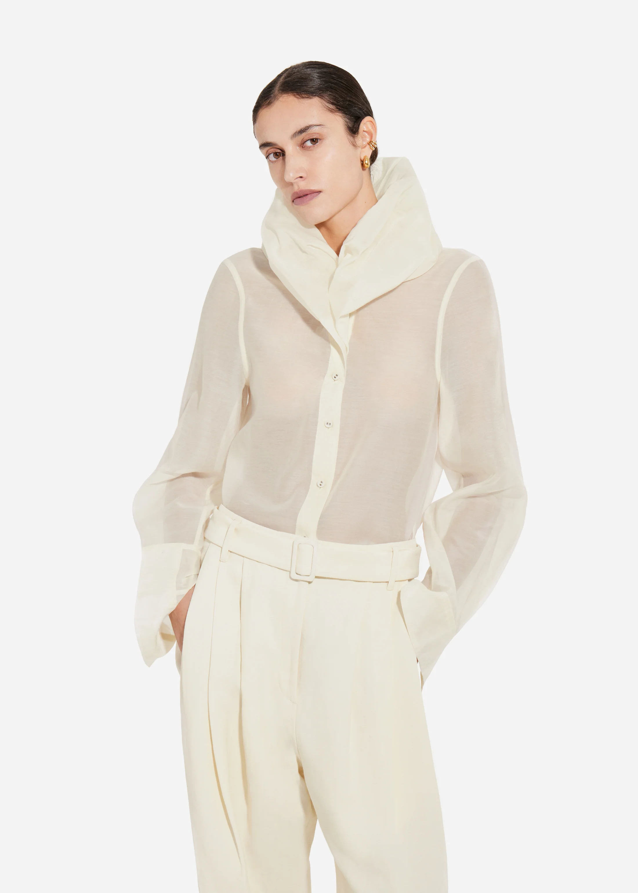 2062-cloud-collar-shirt-in-cotton-silk-voile-pearl-1.webp Cloud Collar Shirt in Cotton Silk Voile - Pearl