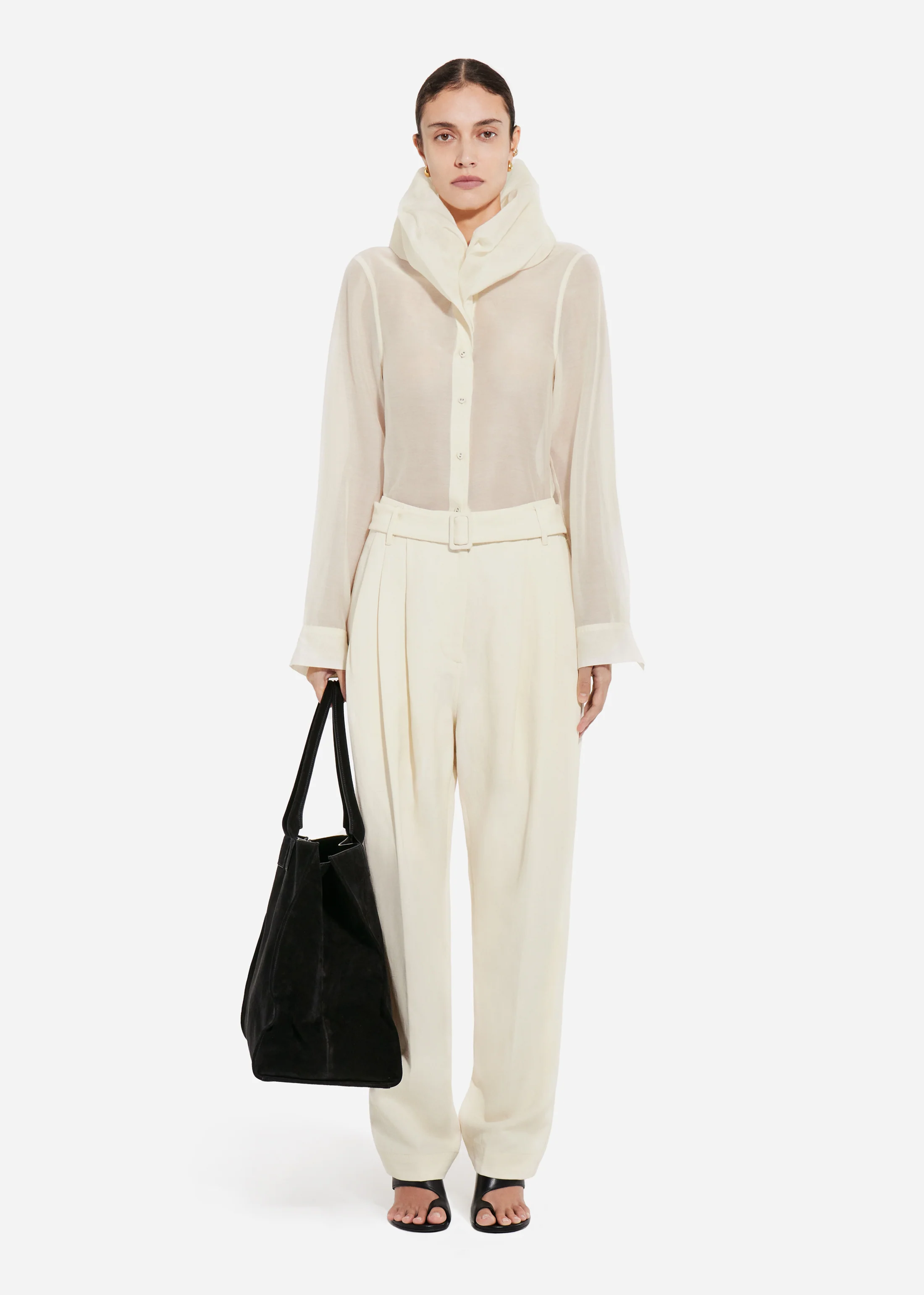 2062-cloud-collar-shirt-in-cotton-silk-voile-pearl-2.webp Cloud Collar Shirt in Cotton Silk Voile - Pearl