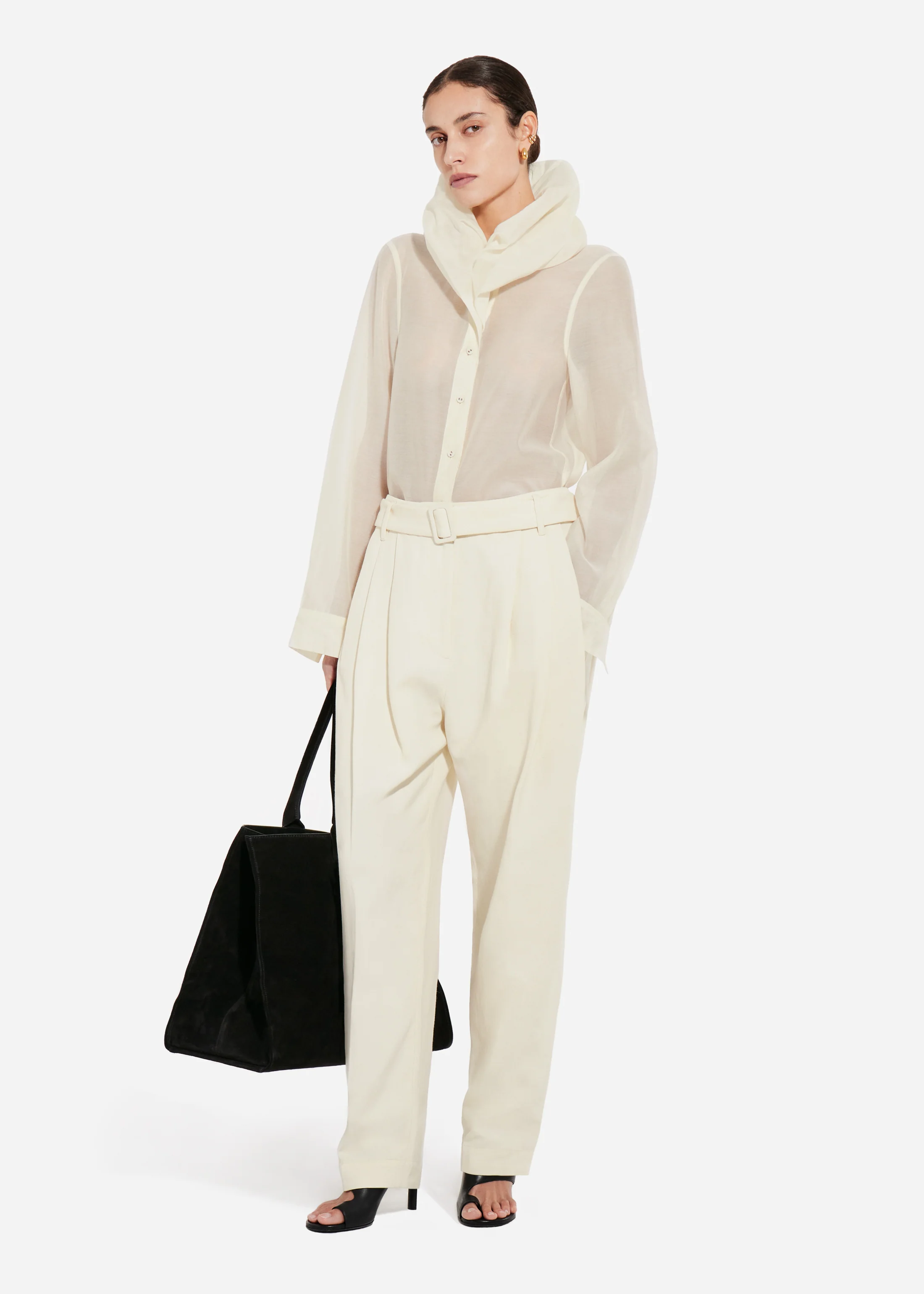 2062-cloud-collar-shirt-in-cotton-silk-voile-pearl-5.webp Cloud Collar Shirt in Cotton Silk Voile - Pearl
