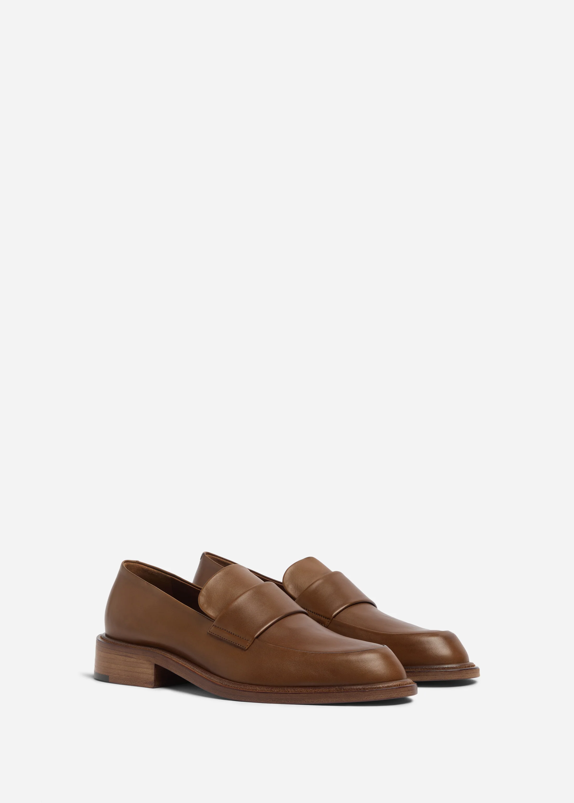 2098-moccasin-loafers-in-calf-skin-leather-cognac-2.webp Moccasin Loafers in Calf Skin Leather - Cognac