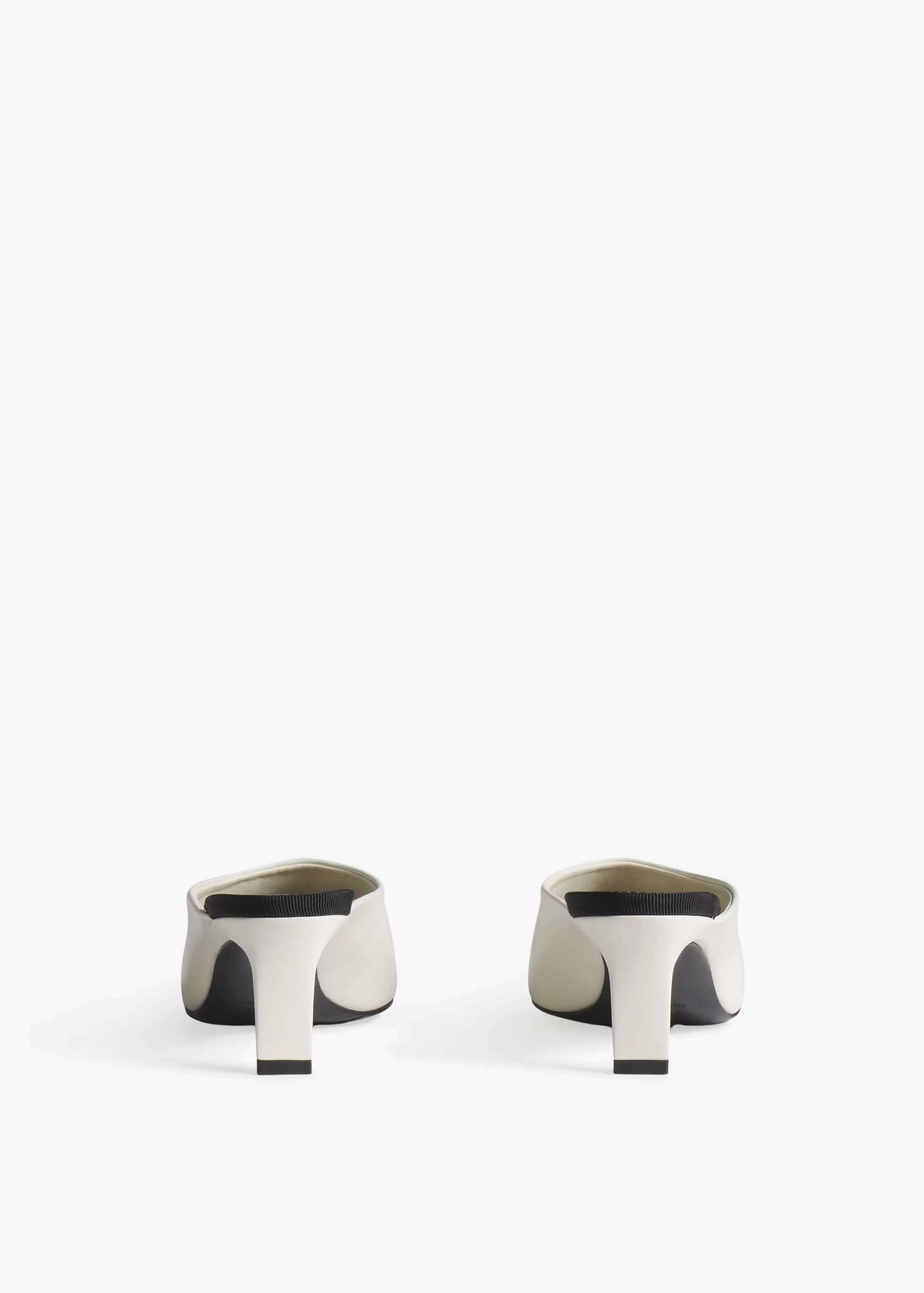 Pointed Toe Mule in Calf Skin Leather - Ivory