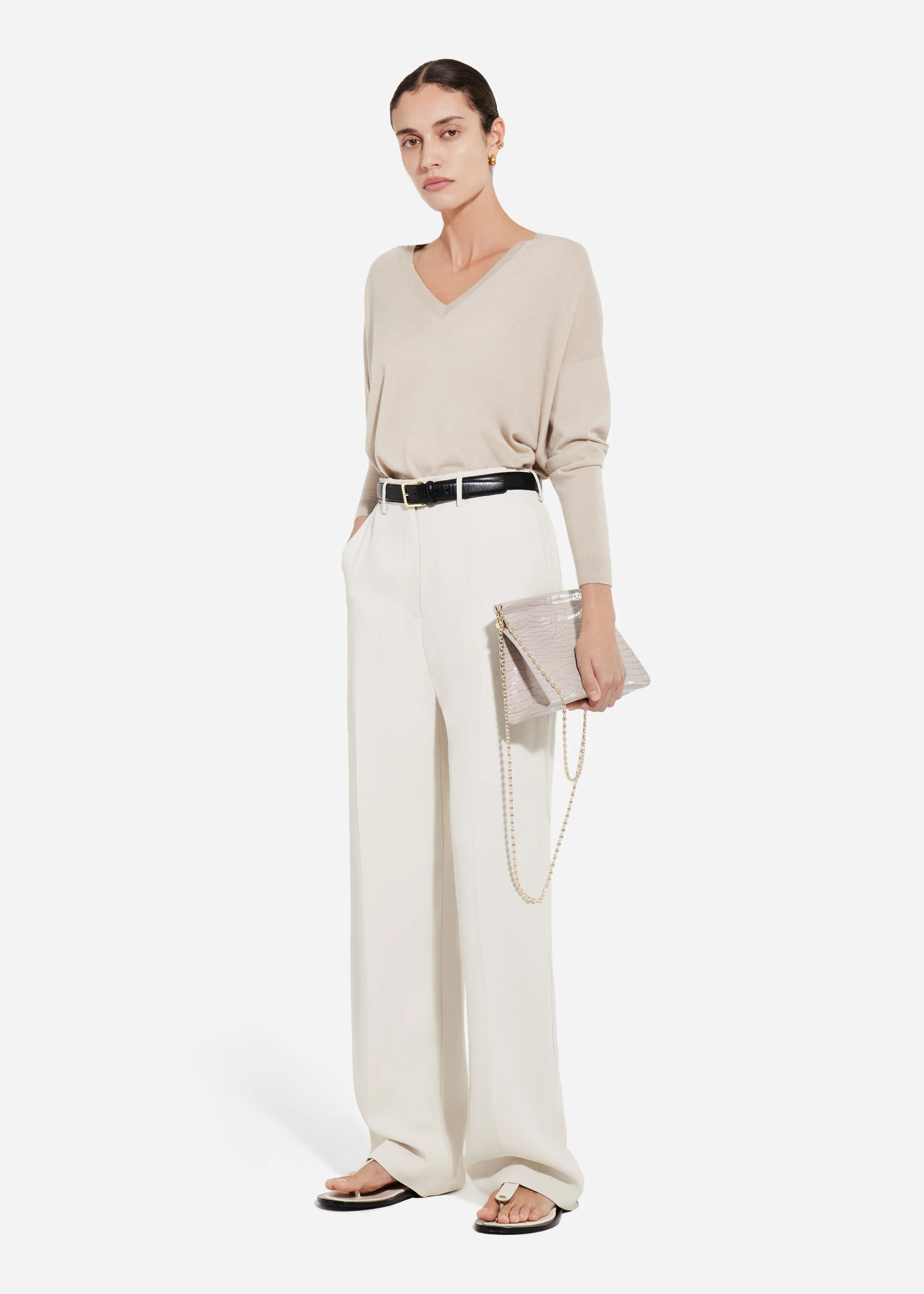 2200-tailored-straight-leg-trouser-in-viscose-twill-pearl-1.webp Tailored Straight-Leg Trouser in Viscose Twill - Pearl
