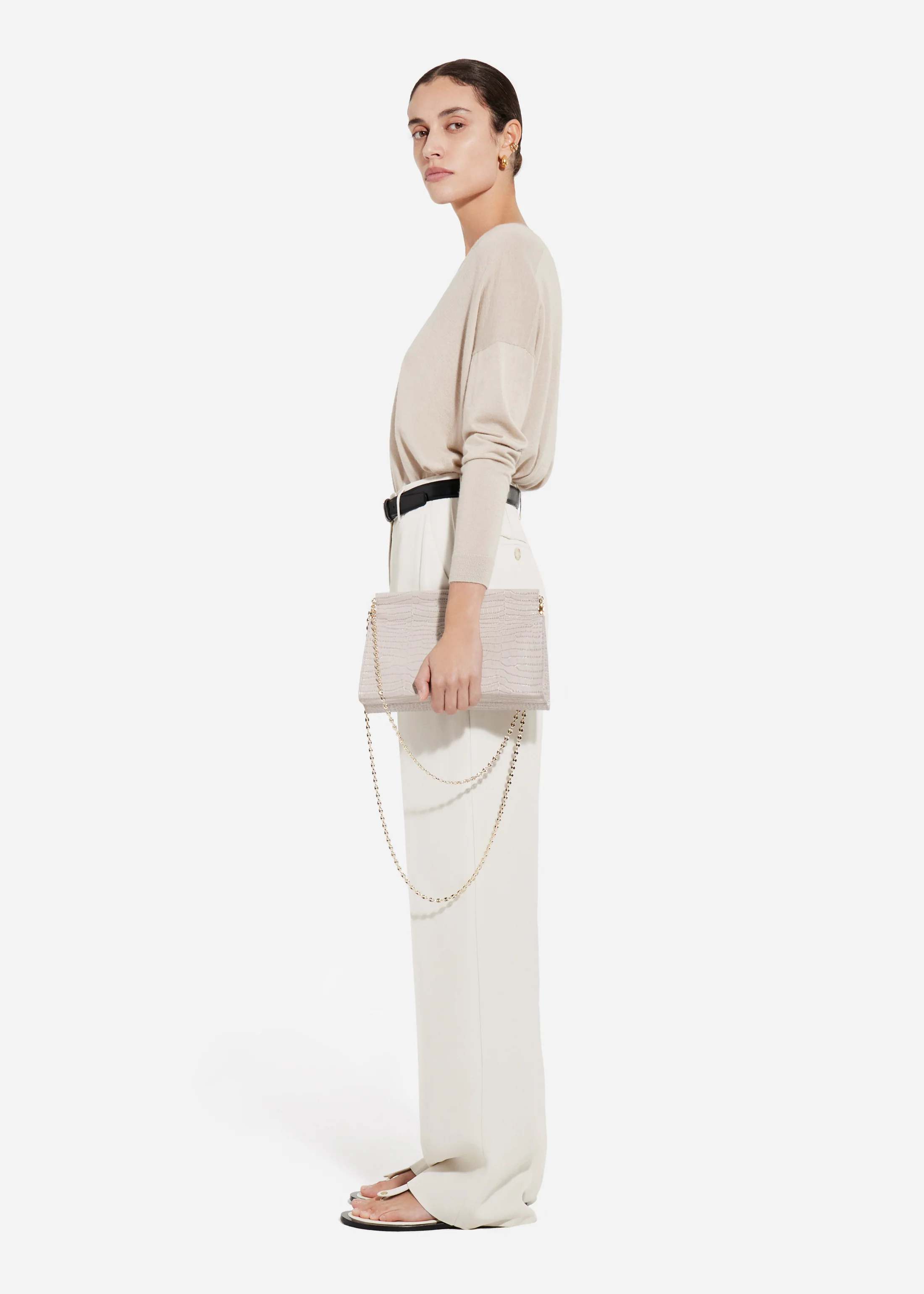 2200-tailored-straight-leg-trouser-in-viscose-twill-pearl-2.webp Tailored Straight-Leg Trouser in Viscose Twill - Pearl