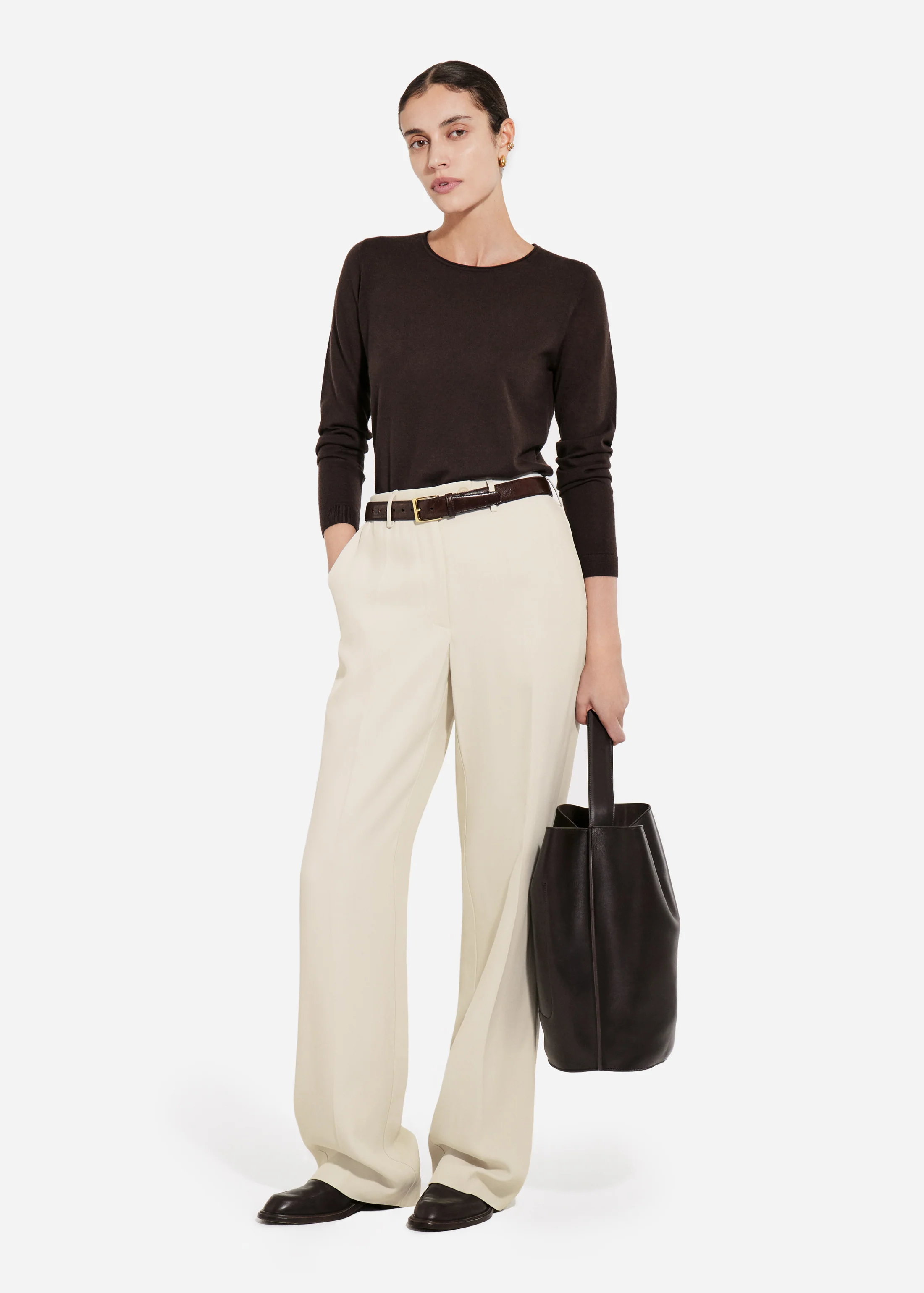 2200-tailored-straight-leg-trouser-in-viscose-twill-pearl-4.webp Tailored Straight-Leg Trouser in Viscose Twill - Pearl