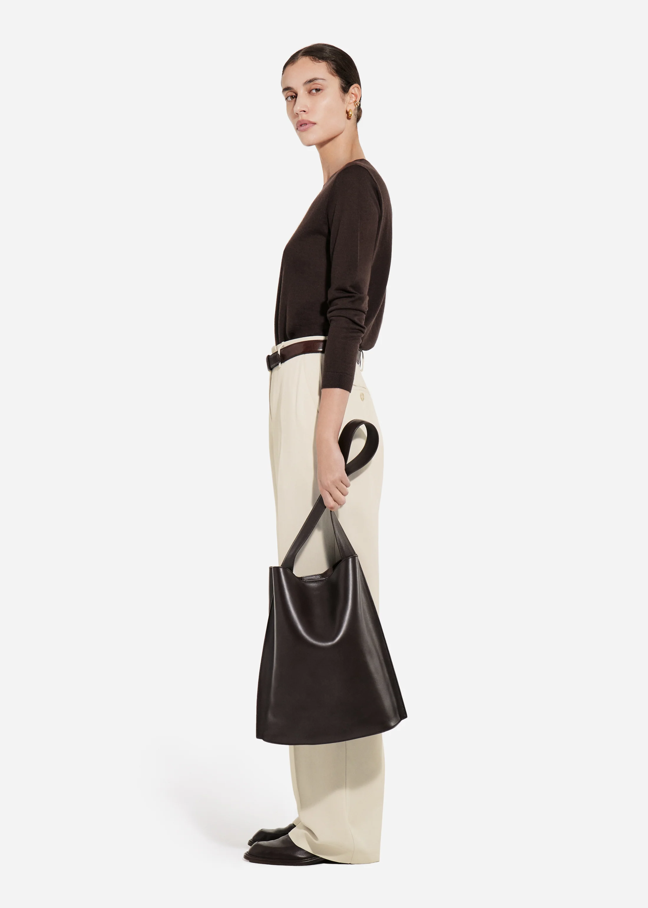 2200-tailored-straight-leg-trouser-in-viscose-twill-pearl-5.webp Tailored Straight-Leg Trouser in Viscose Twill - Pearl