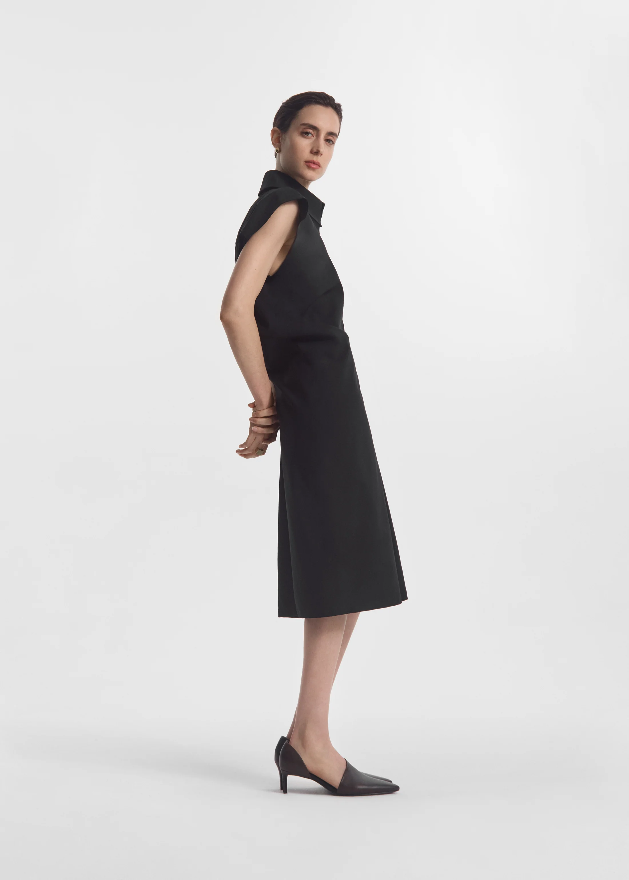 Banana Cut Shirt Dress - Black