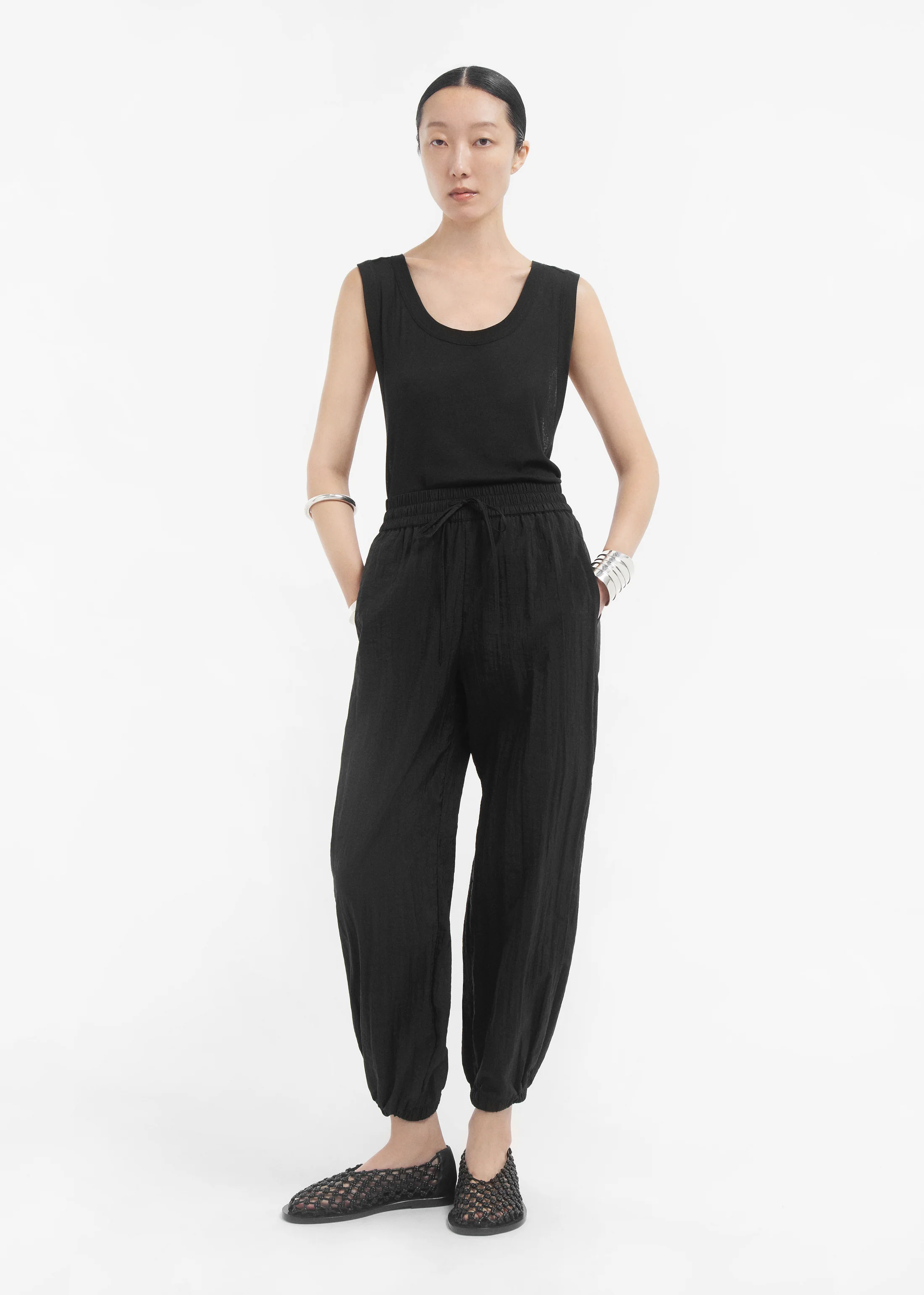 2345-jogger-pant-in-recycled-nylon-black-1.webp Jogger Pant in Recycled Nylon - Black