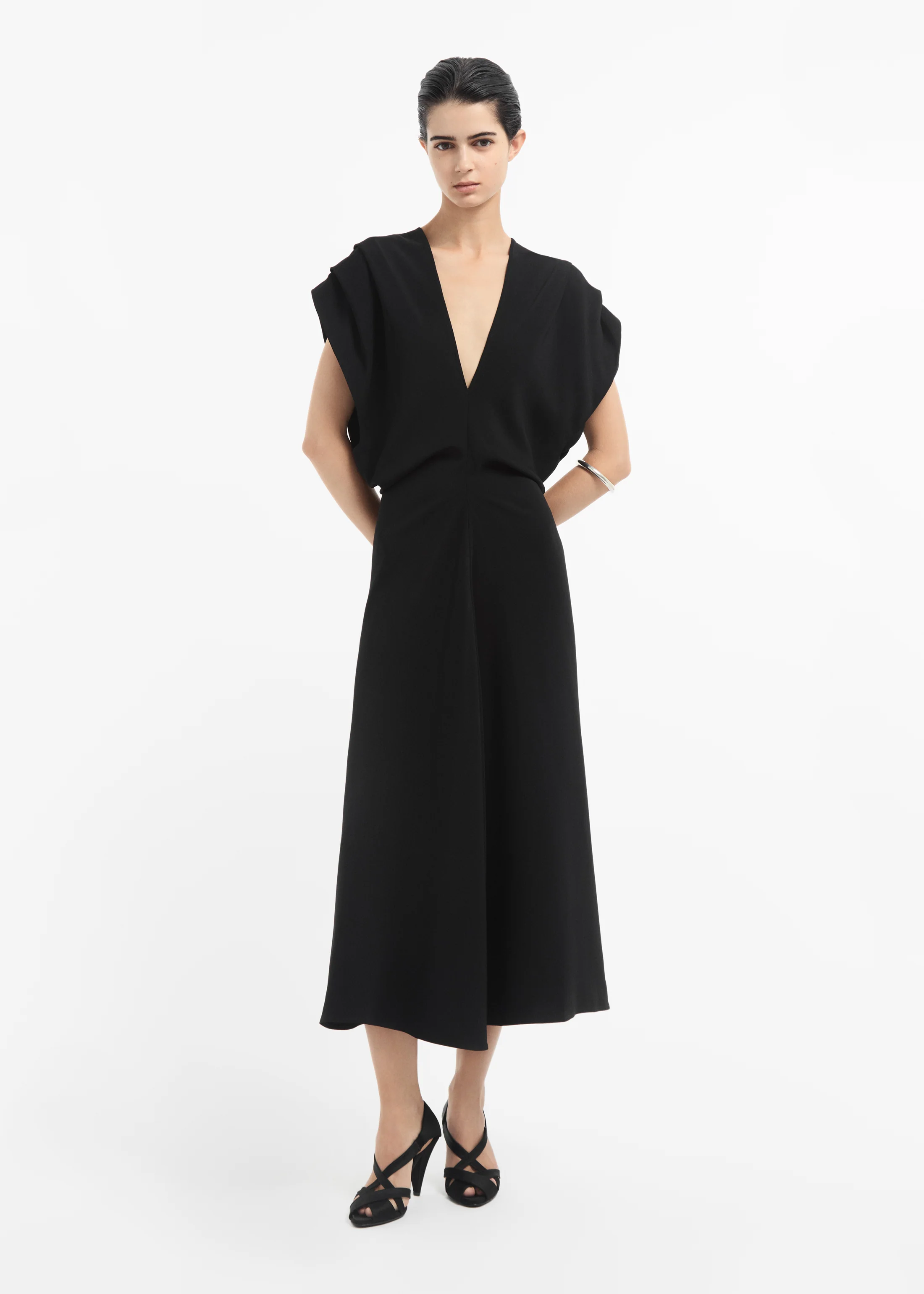294-banana-cut-shift-dress-in-viscose-black-1.webp Banana Cut Shift Dress in Viscose - Black