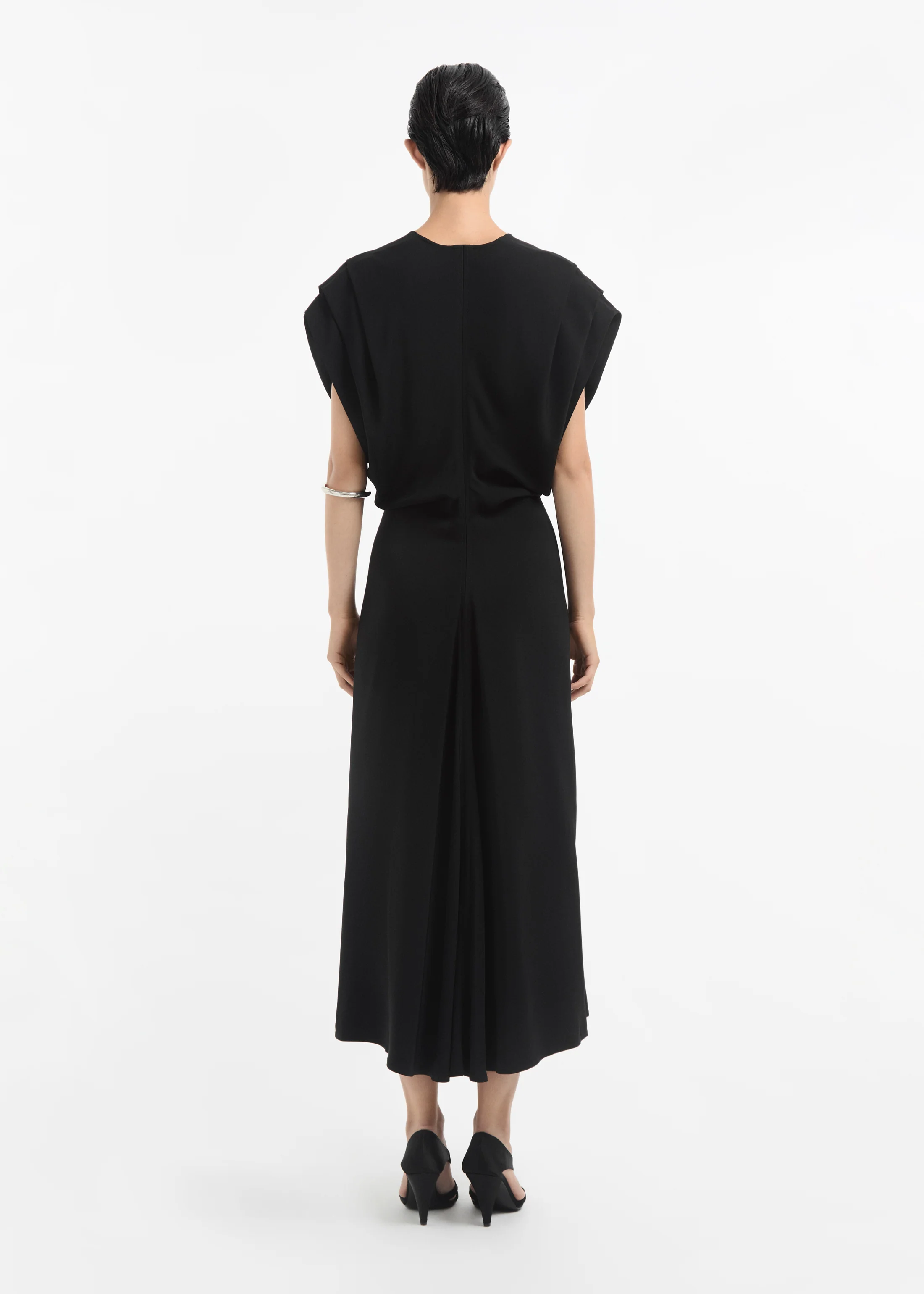 Banana Cut Shift Dress in Viscose - Black