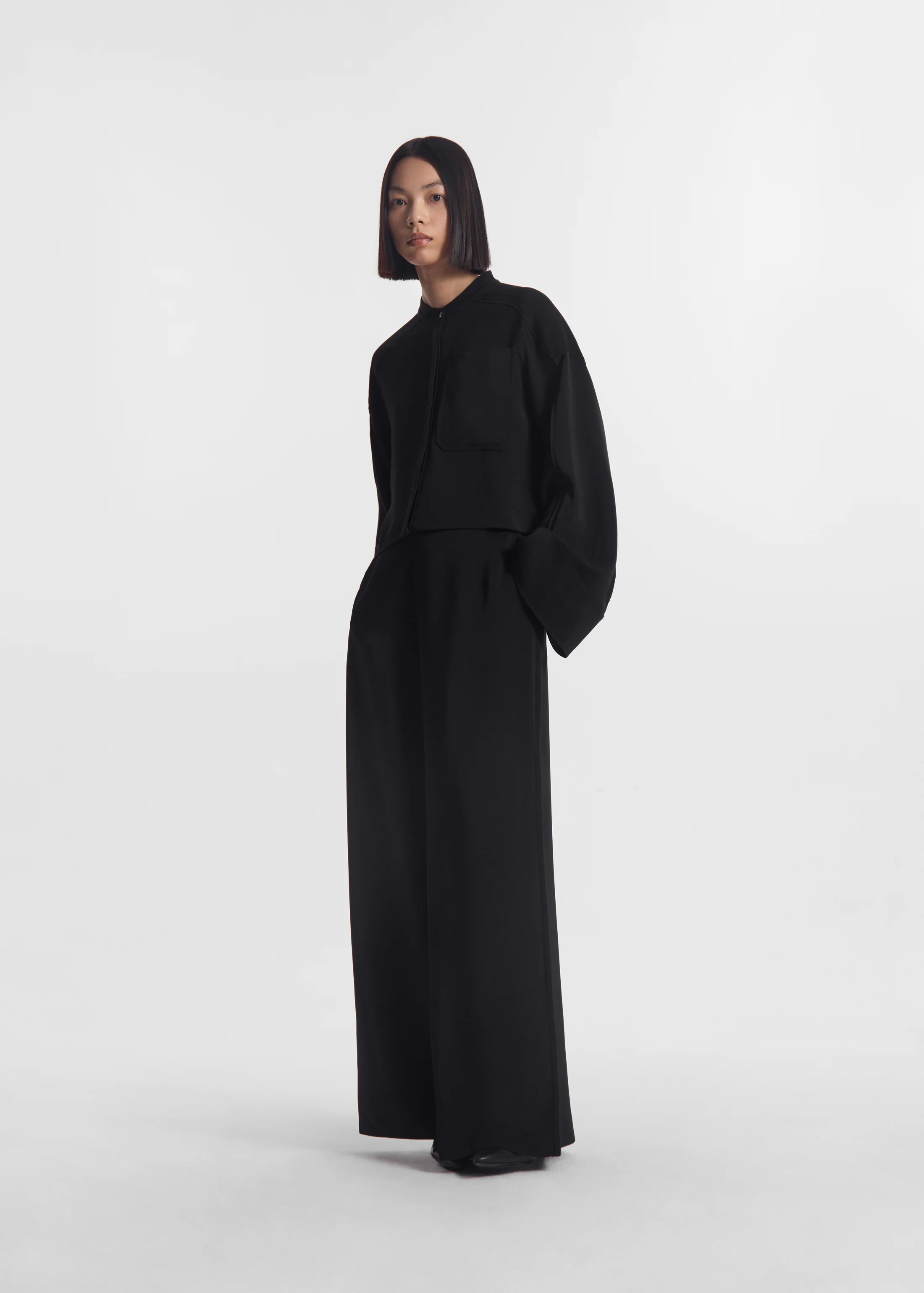 315-wide-leg-pant-in-crepe-black-1.webp Wide Leg Pant in Crepe - Black