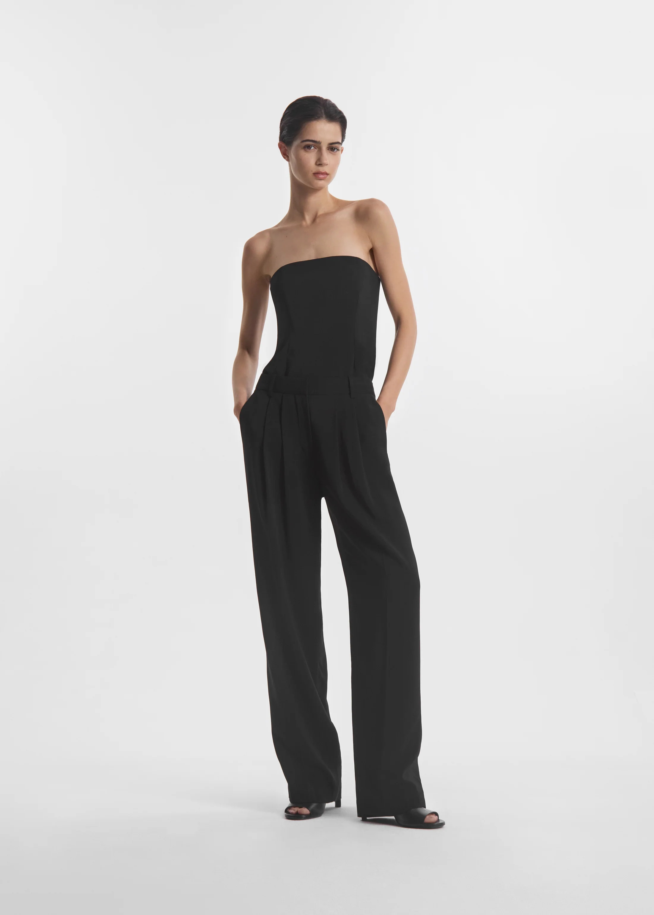 331-pleated-trouser-in-crepe-black-1.webp Pleated Trouser in Crepe - Black