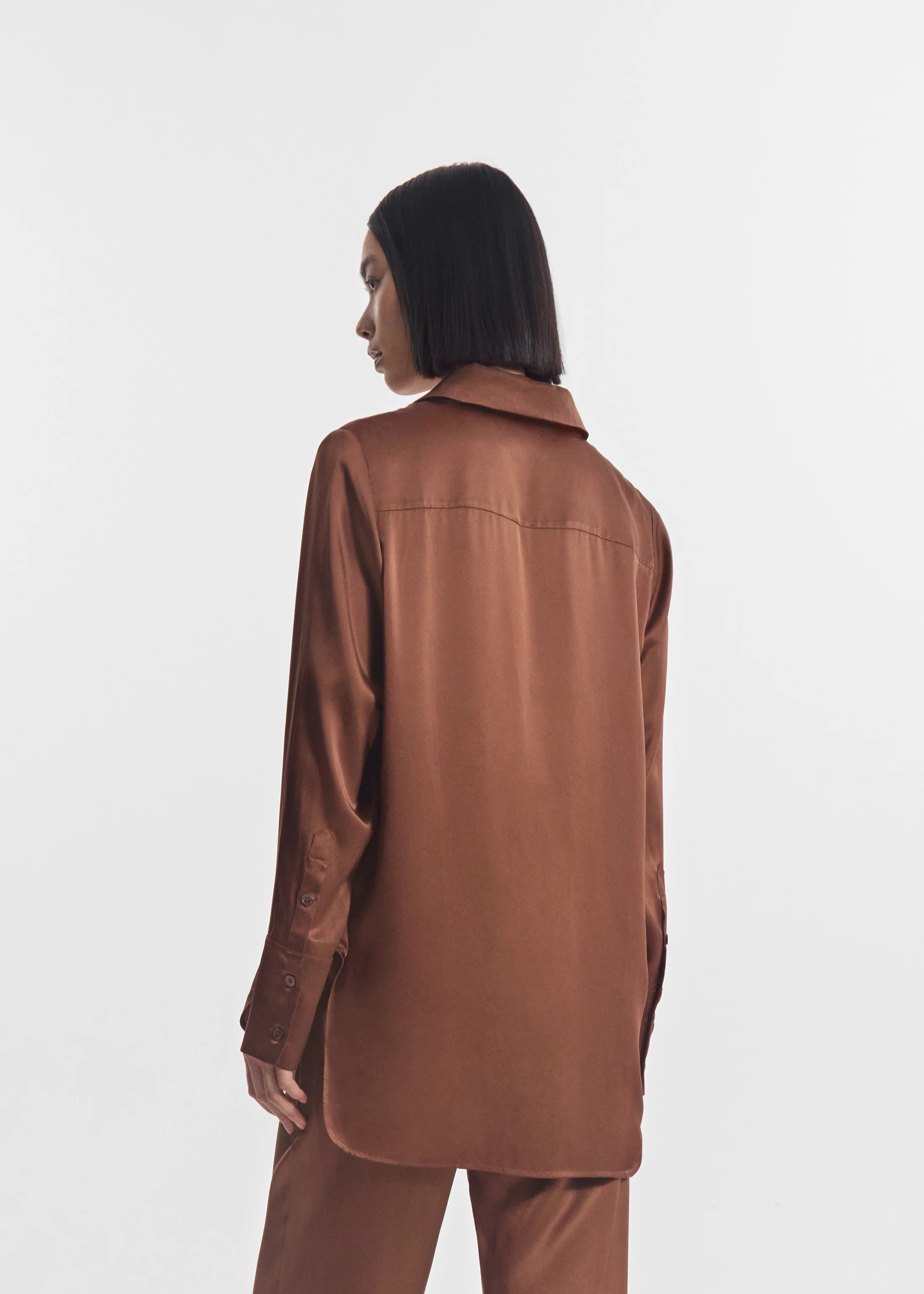 Button Down Shirt in Silk - Chocolate