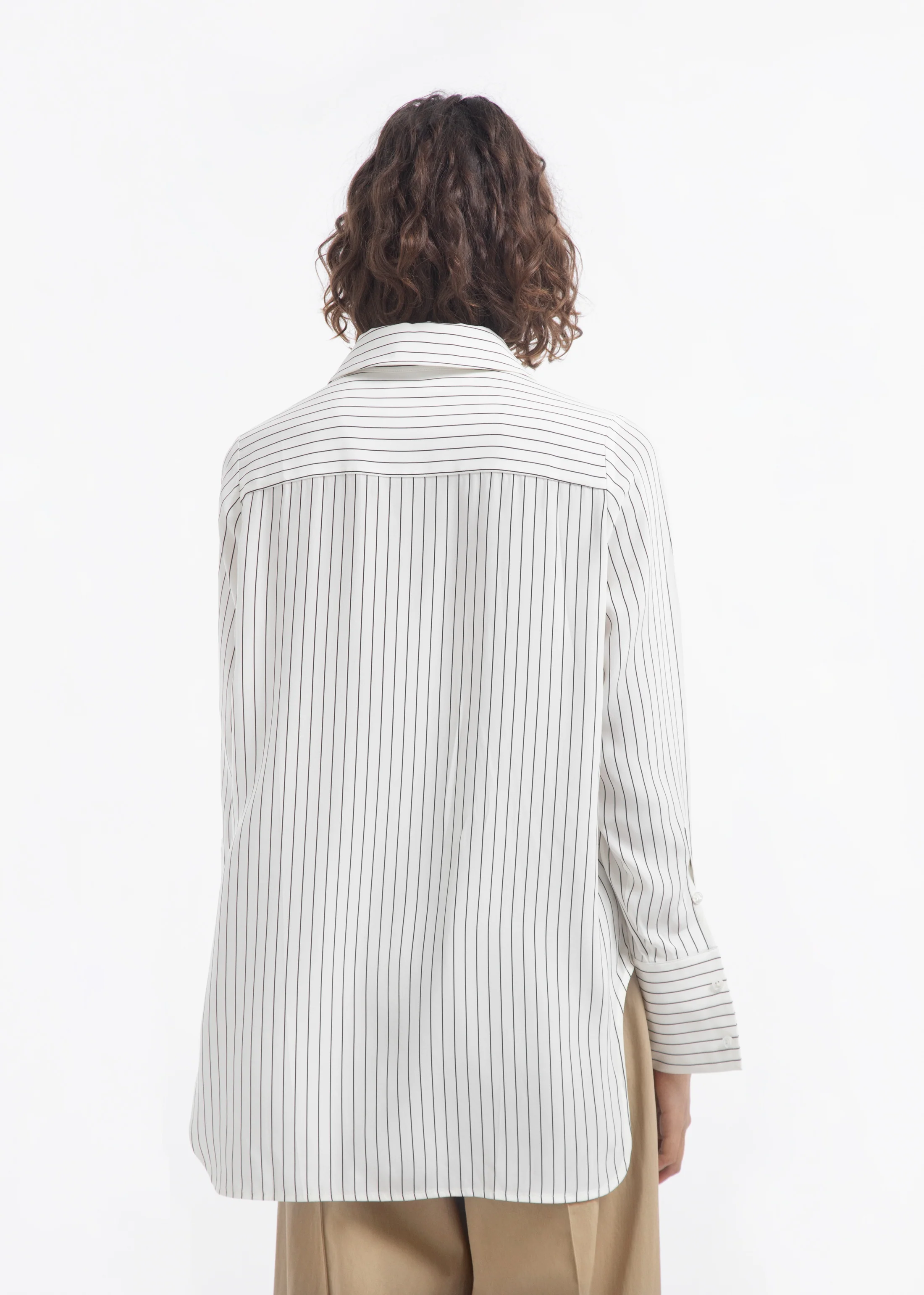 429-button-down-shirt-in-silk-stripe-3.webp Button Down Shirt in Silk - Stripe