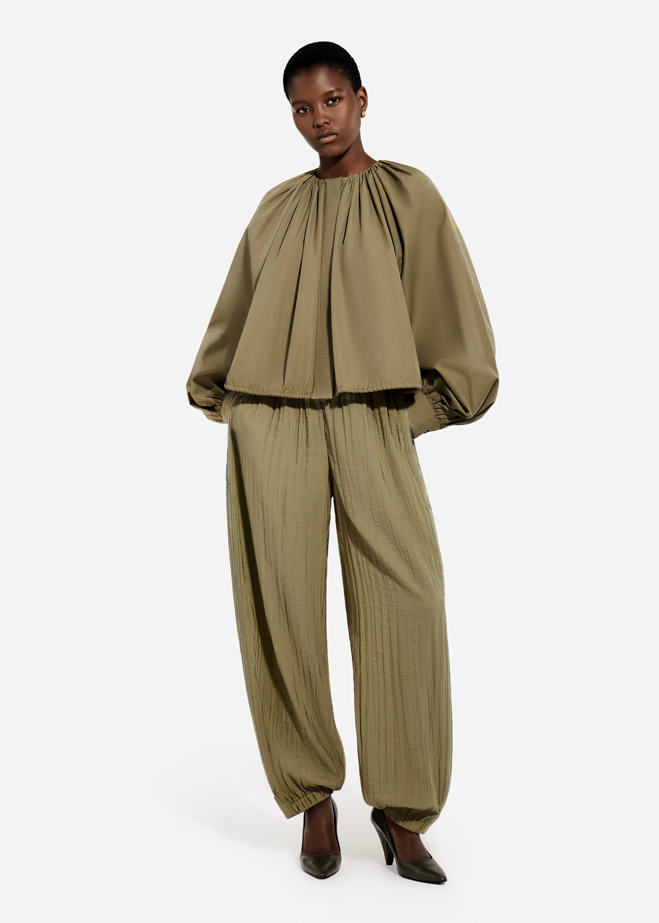 474-articulated-vented-pant-in-wrinkled-nylon-aloe-1.webp Articulated Vented Pant in Wrinkled Nylon - Aloe