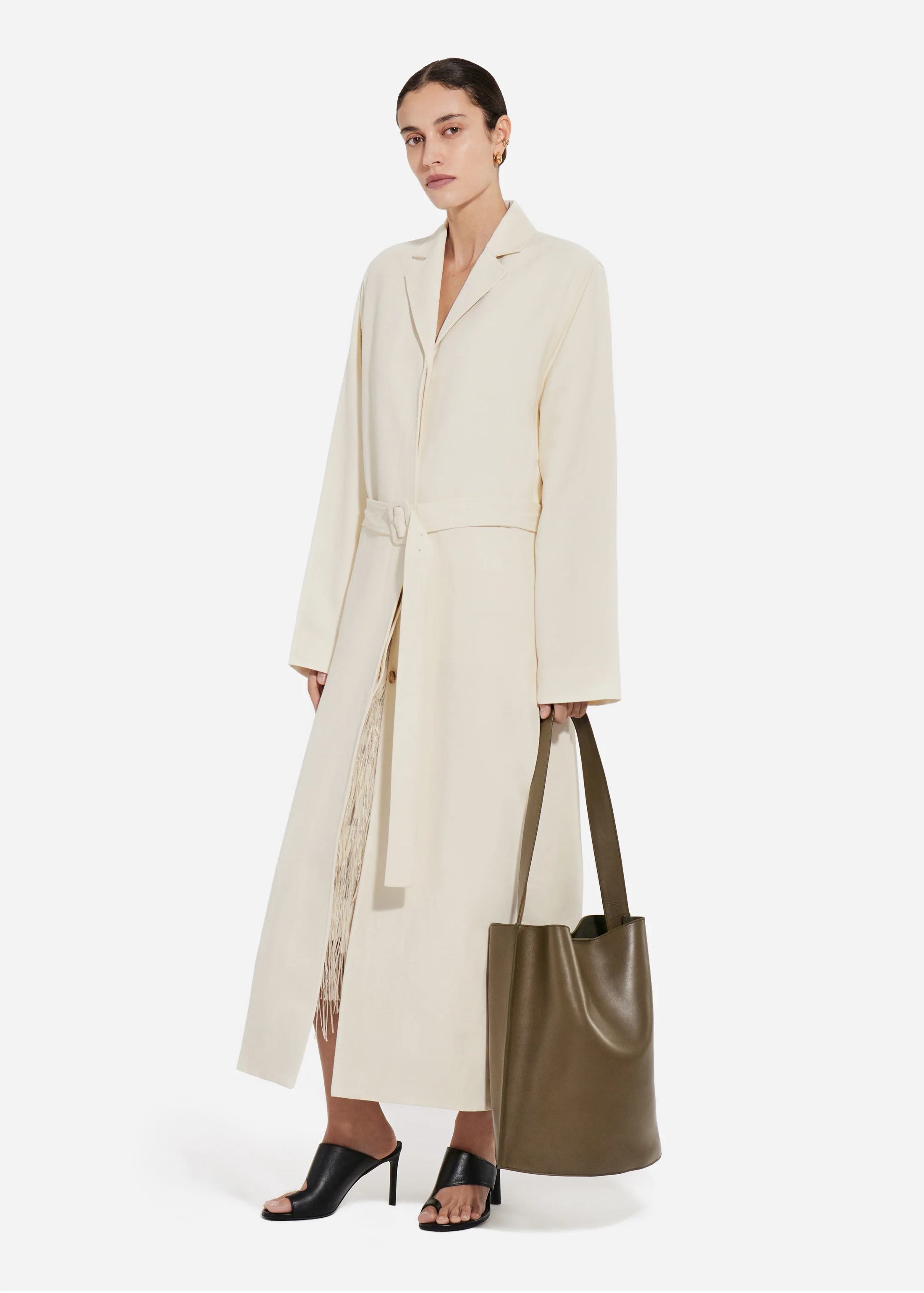 492-belted-notch-collar-coat-in-viscose-linen-pearl-1.webp Belted Notch Collar Coat in Viscose Linen - Pearl