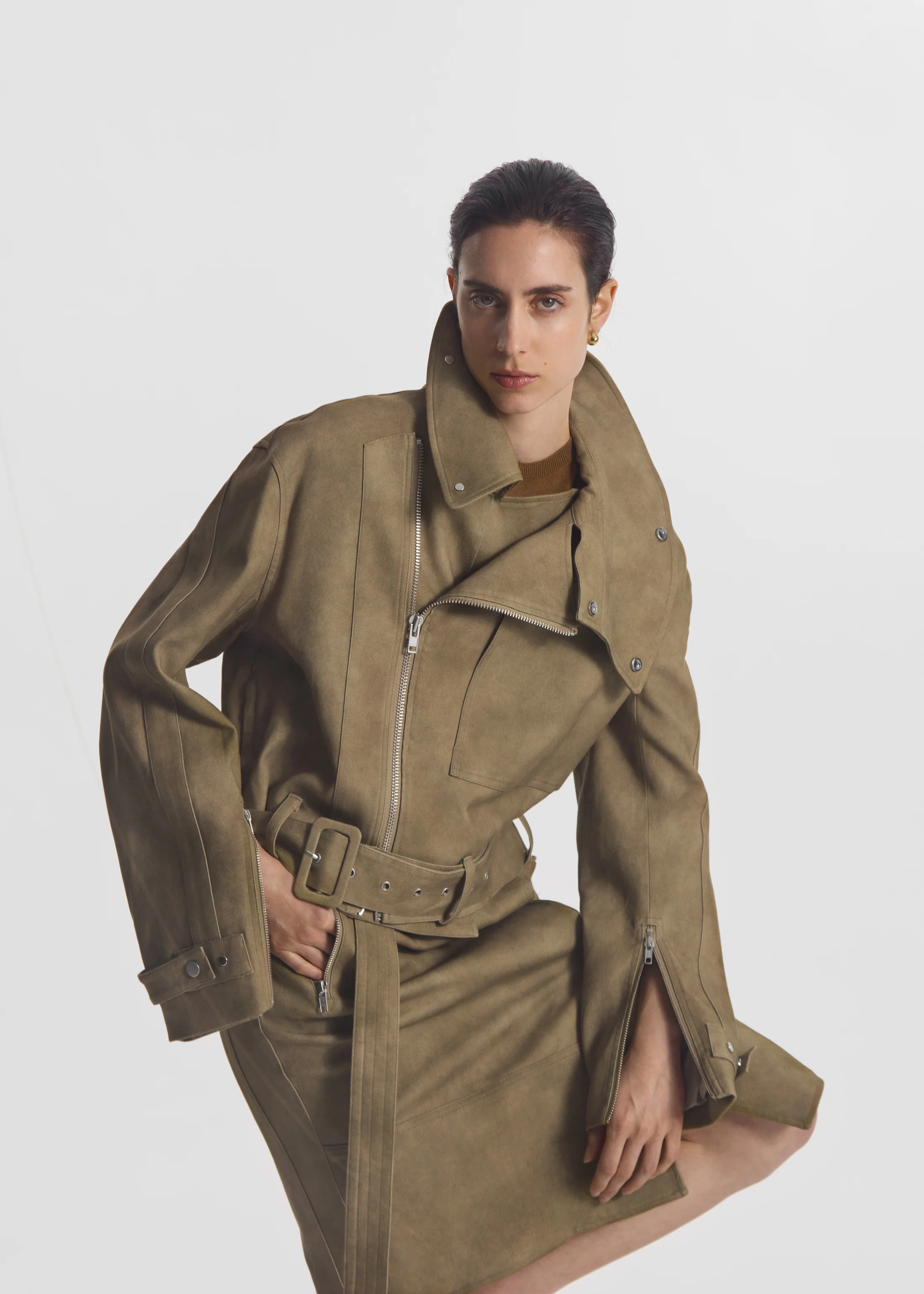 552-flying-collar-moto-jacket-in-cold-dyed-cotton-khaki-2.webp Flying Collar Moto Jacket in Cold-Dyed Cotton - Khaki