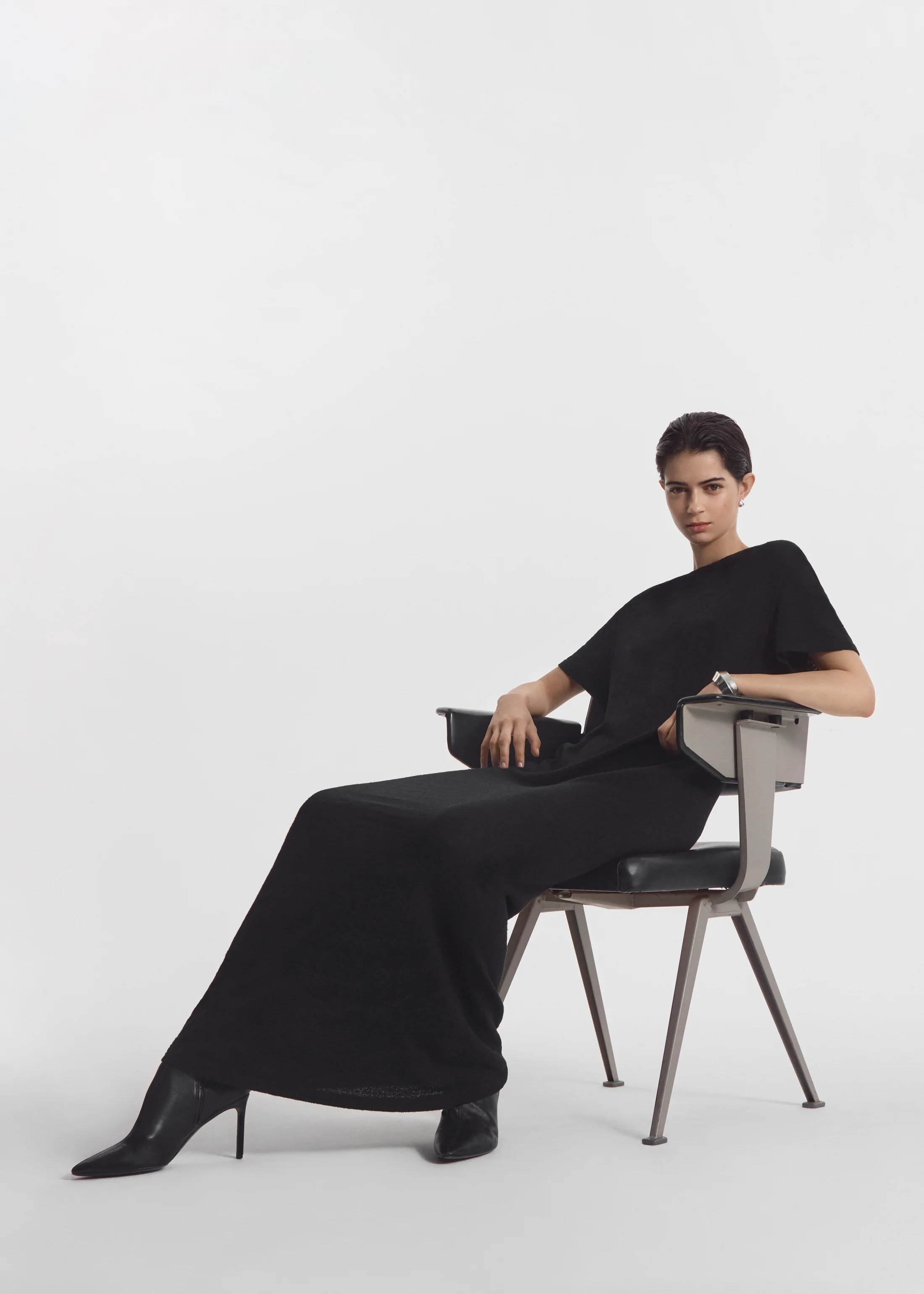 T-Shirt Dress in Silk Linen - Black