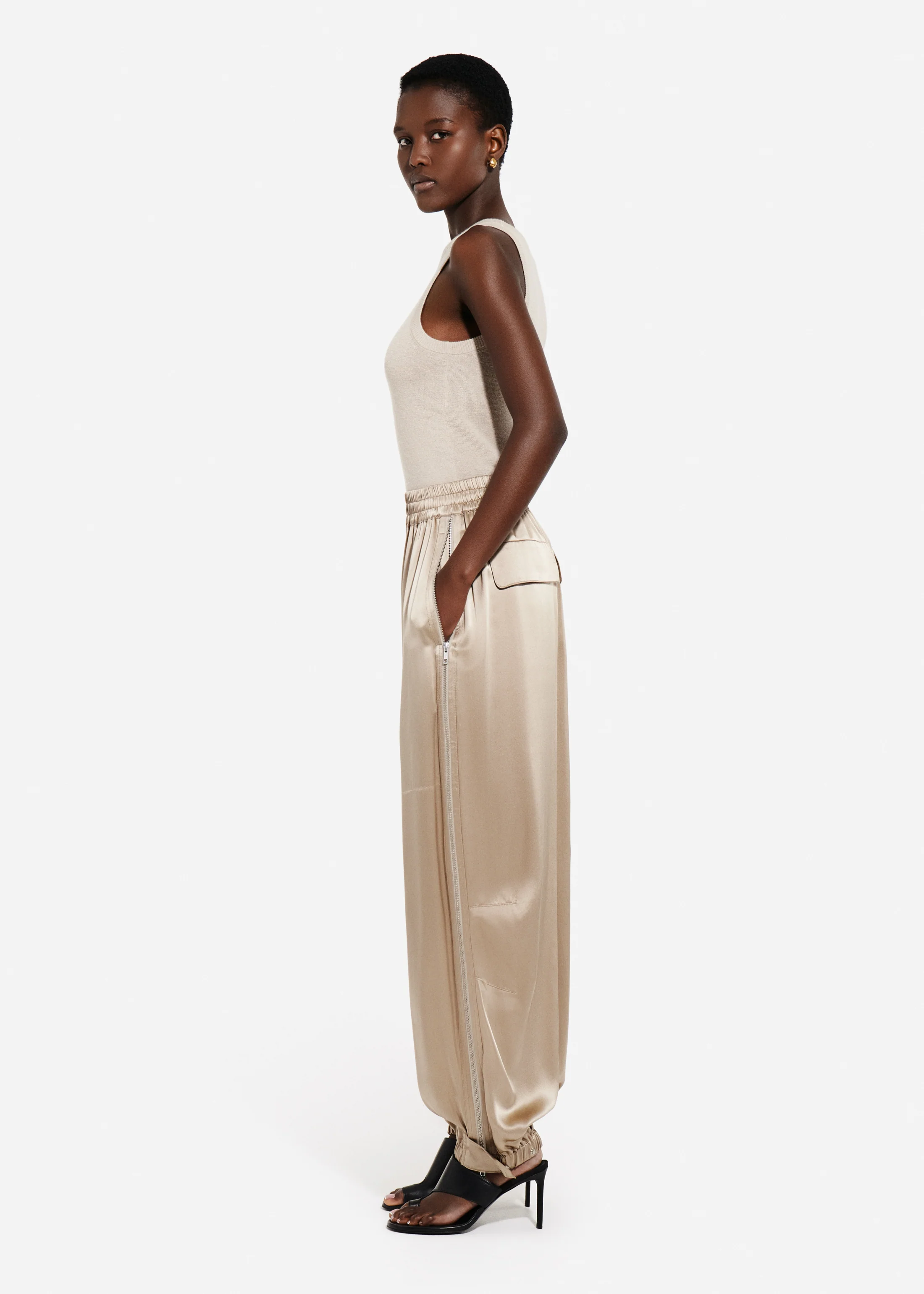 Articulated Vented Pant in Silk Charmeuse - Sesame