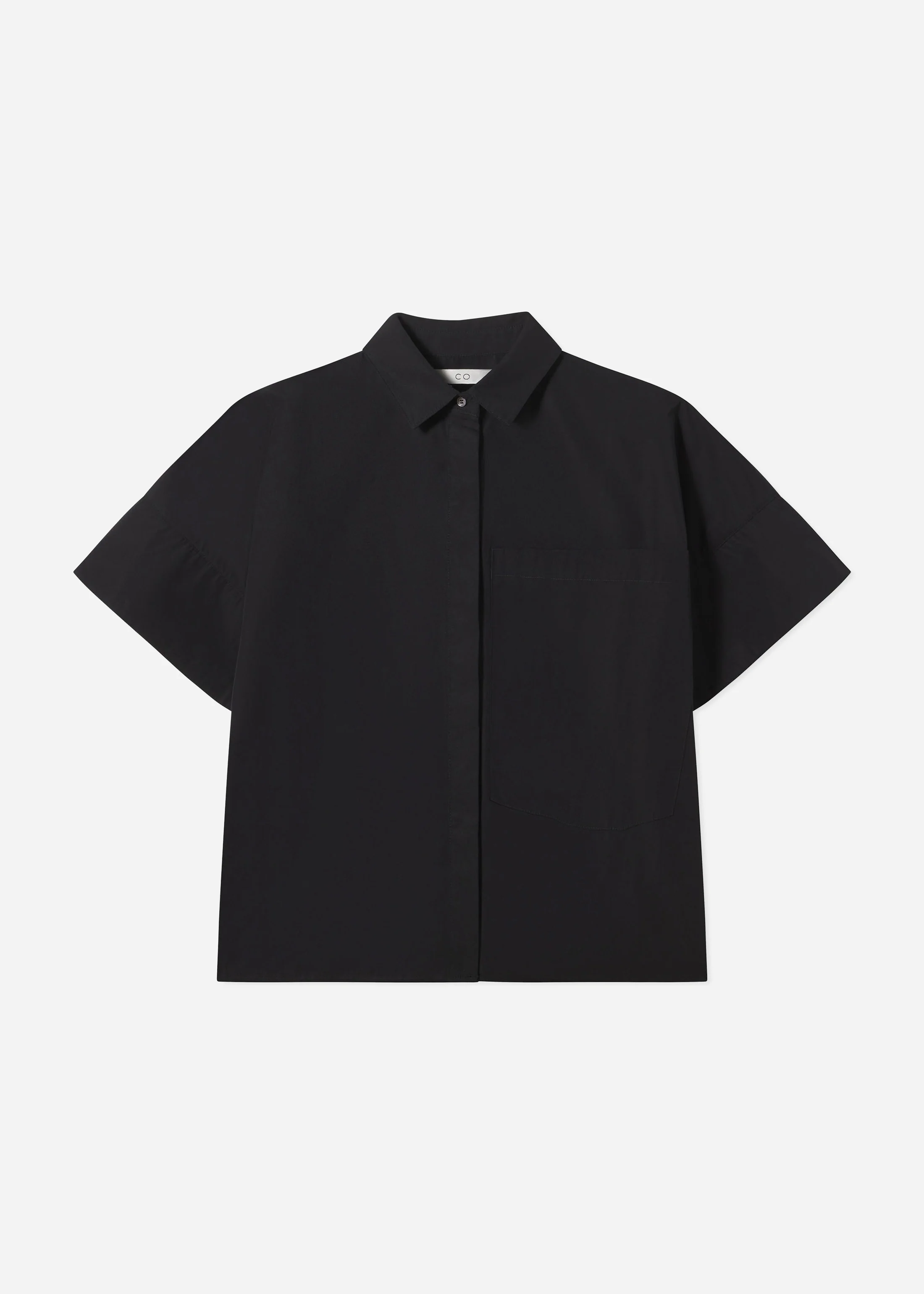 655-boxy-short-sleeve-shirt-in-cotton-poplin-black-4.webp Boxy Short Sleeve Shirt in Cotton Poplin - Black