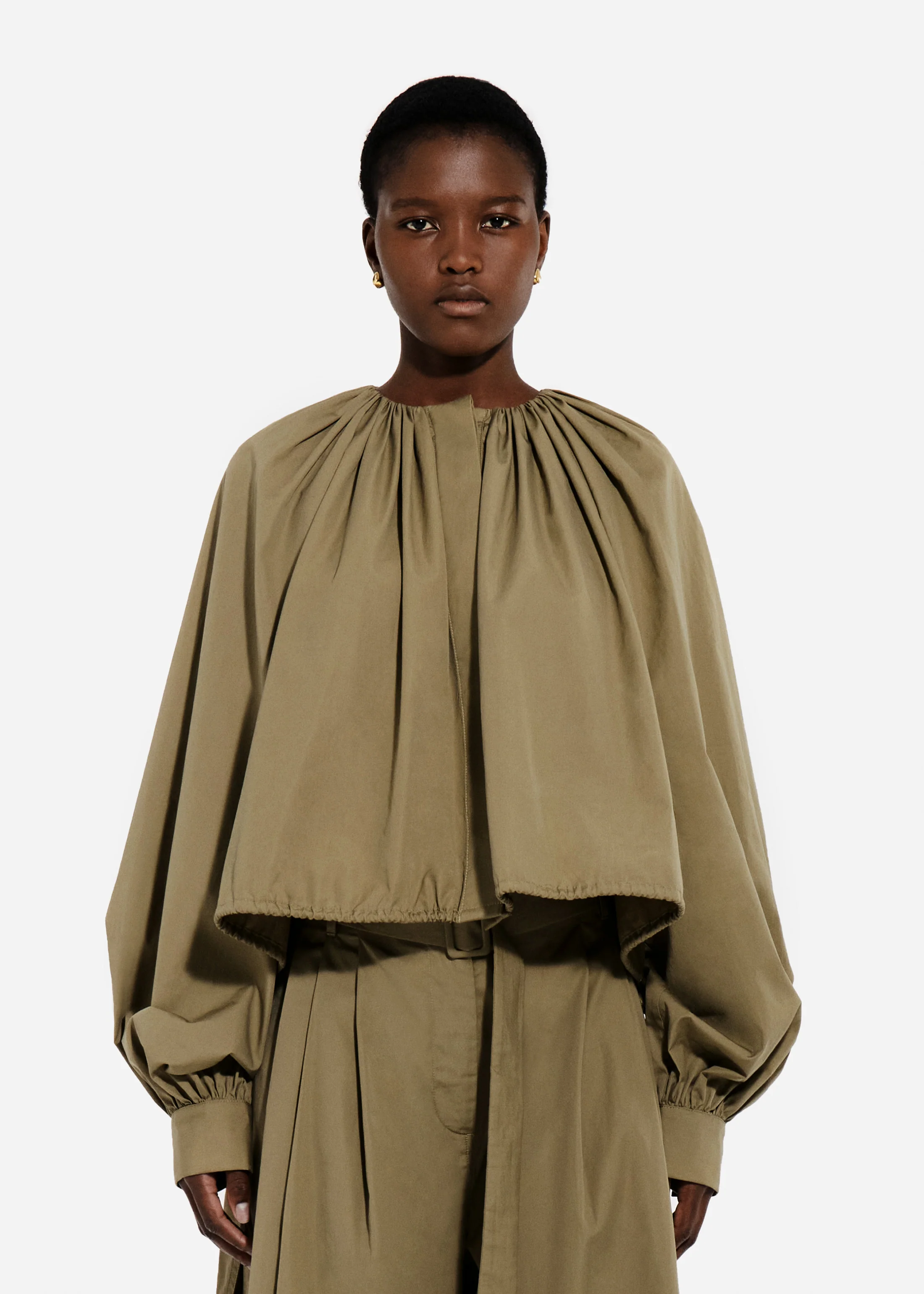 676-gathered-tunic-shirt-in-cotton-poplin-aloe-1.webp Gathered Tunic Shirt in Cotton Poplin - Aloe