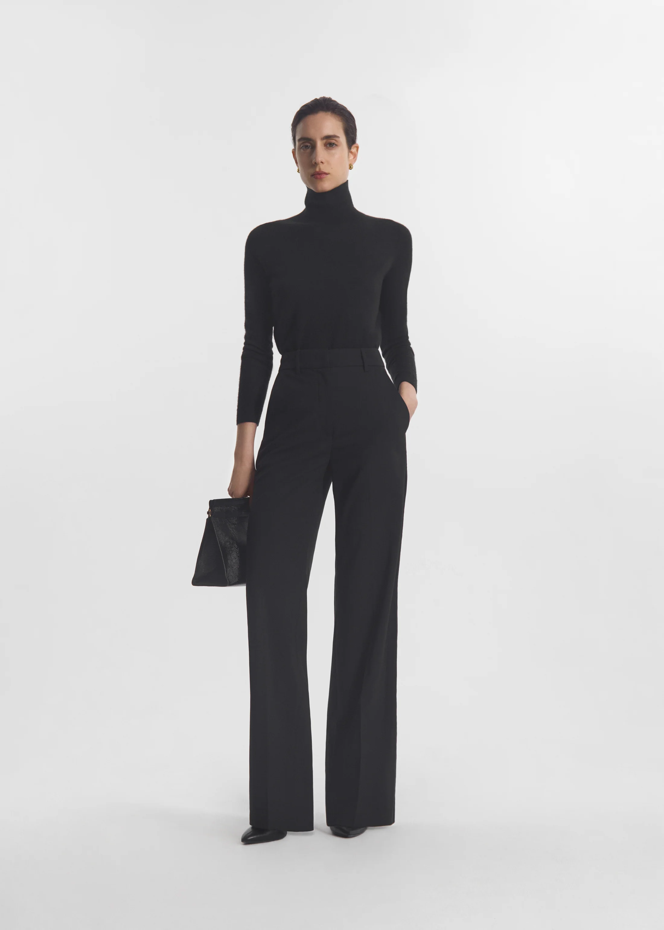 Slim Turtleneck in Fine Cashmere - Black