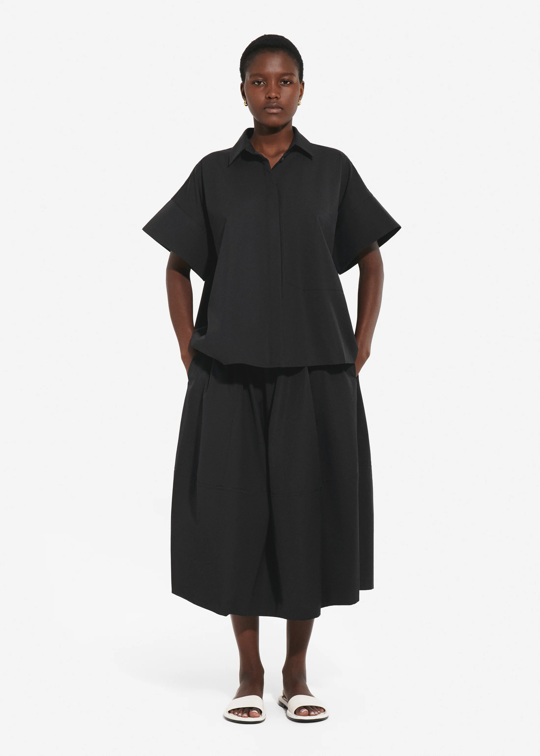 760-full-skirt-in-cotton-poplin-black-1.webp Full Skirt in Cotton Poplin - Black