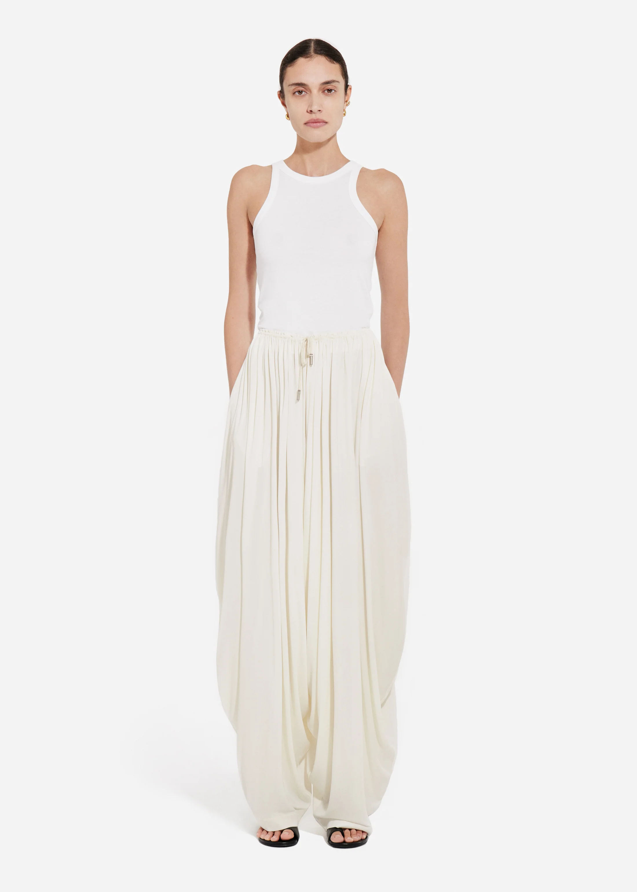 808-elasticated-waist-gathered-pant-in-viscose-ivory-2.webp Elasticated Waist Gathered Pant in Viscose - Ivory