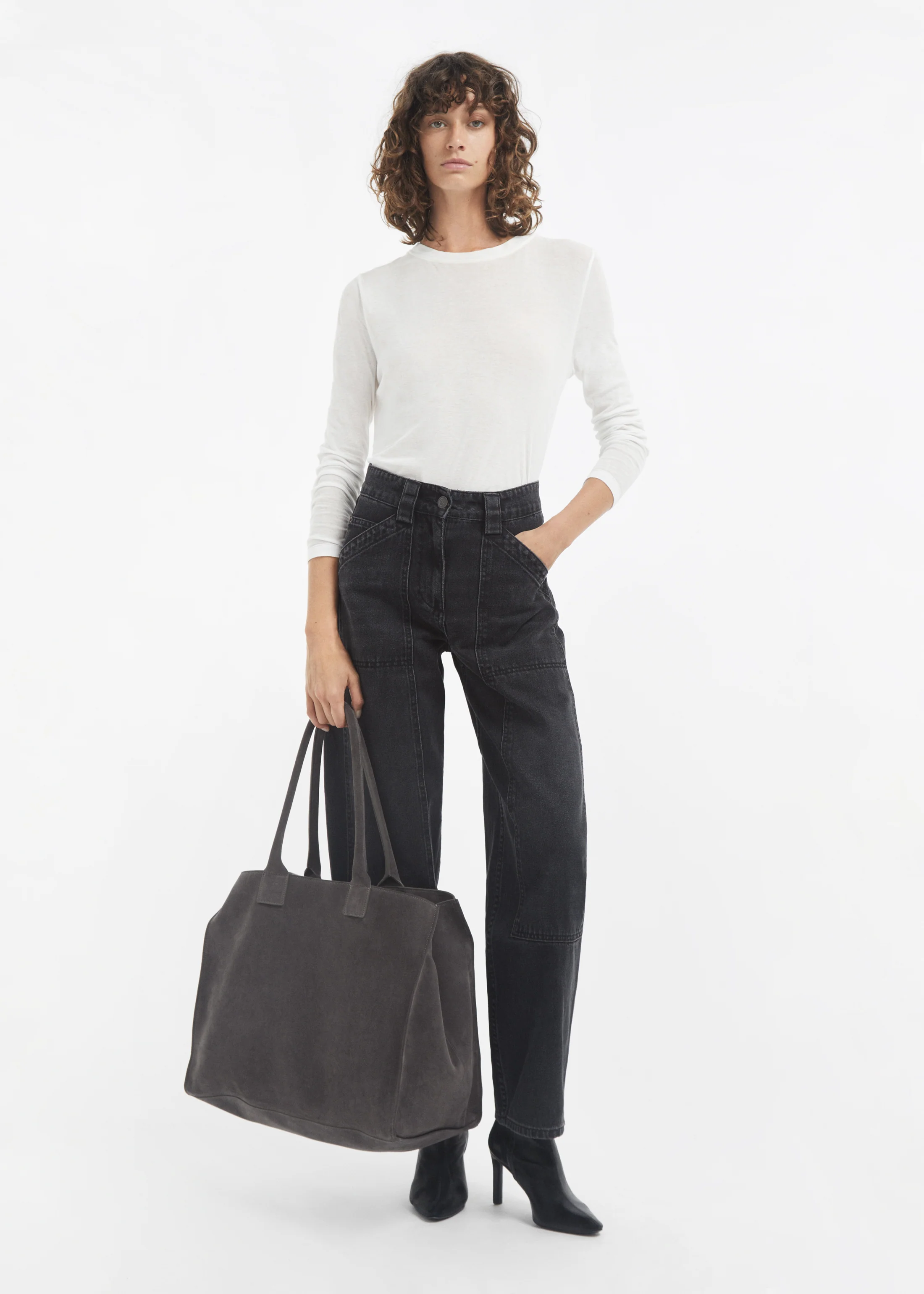 931-crewneck-long-sleeve-in-cotton-jersey-ivory-1.webp Crewneck Long Sleeve in Cotton Jersey - Ivory
